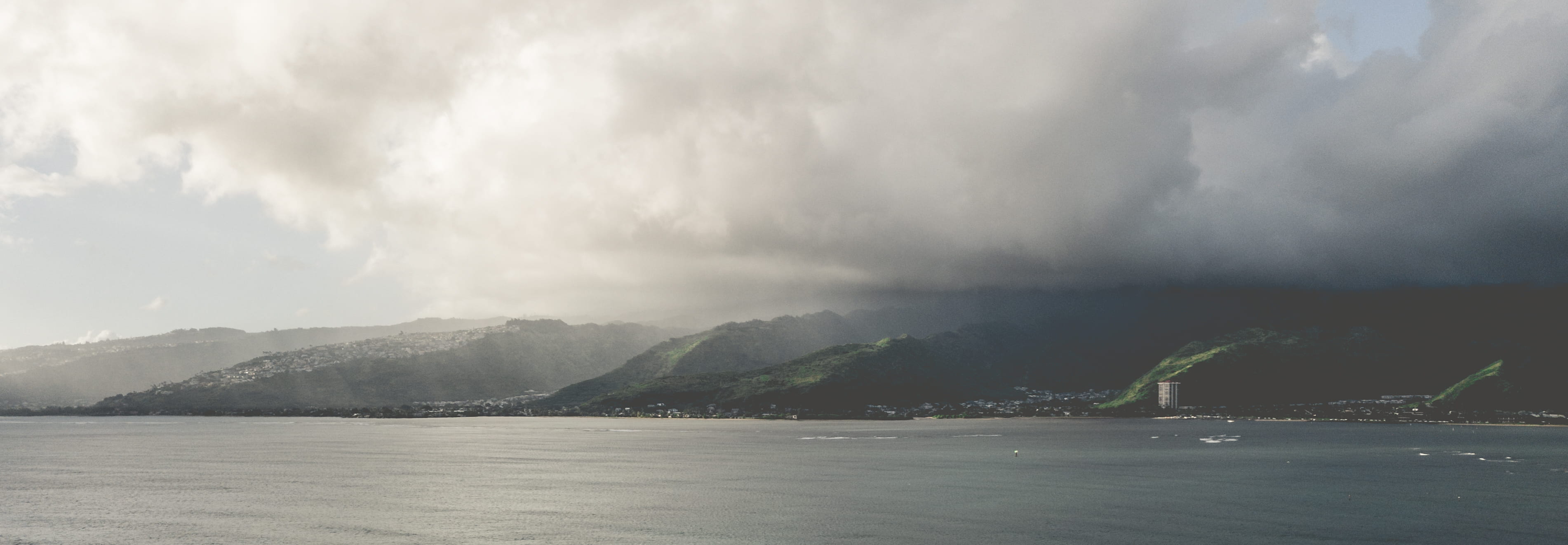 2K, storm cloud, cloud - sky, environment, day, drone, dark, nature, beauty in nature, monsoon, water, hawaii, mountain, overcast, capture, HD Wallpaper