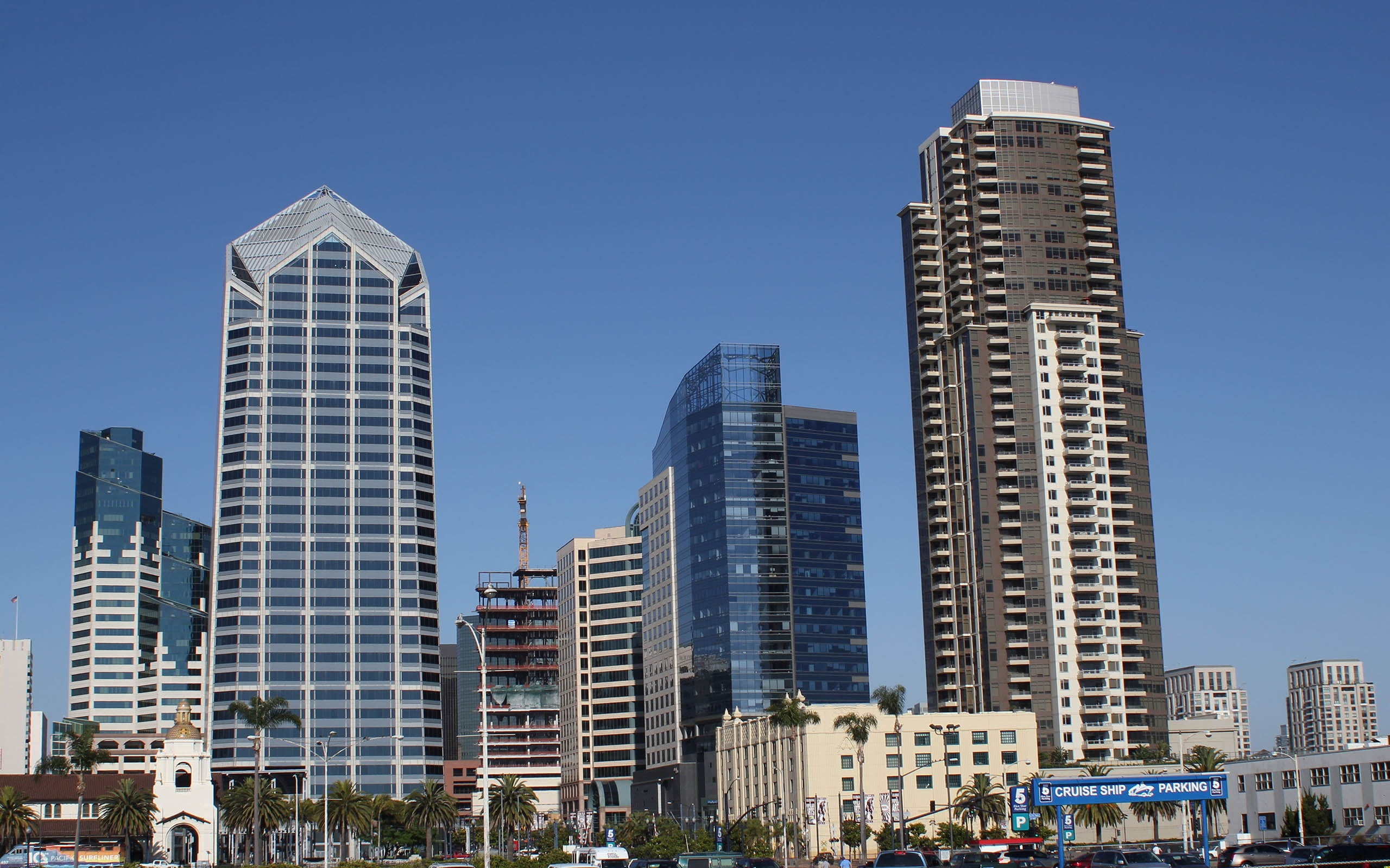 clear sky, skyscraper, downtown District, architecture, tall - High, city, sky, san diego, famous Place, nature, urban Scene, modern, california, built Structure, HD Wallpaper