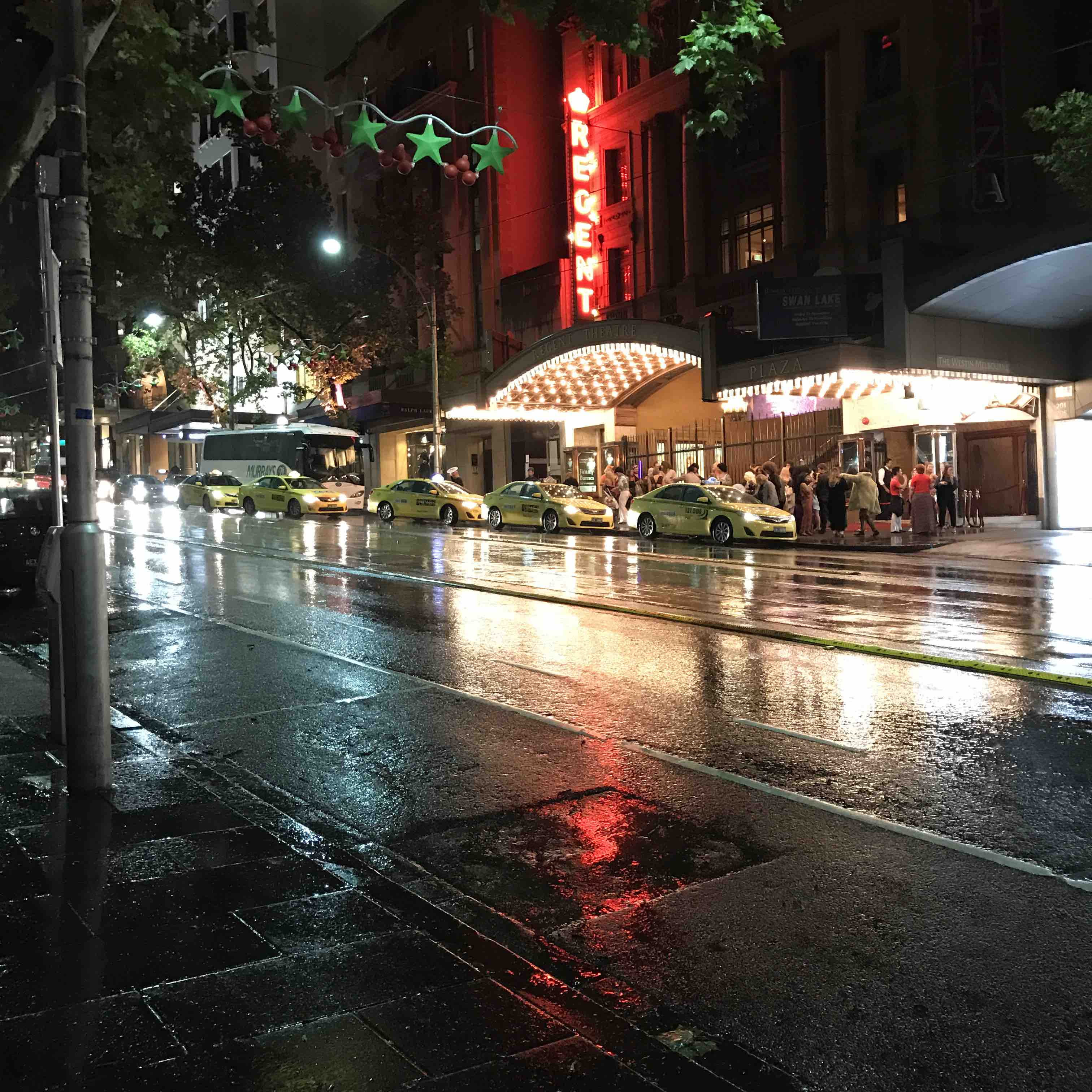 built structure, umbrella, summer, rainy season, taxi, regent, wet, monsoon, collins street, protection, city, rain, street, water, nighttime, building exterior, Phone HD Wallpaper