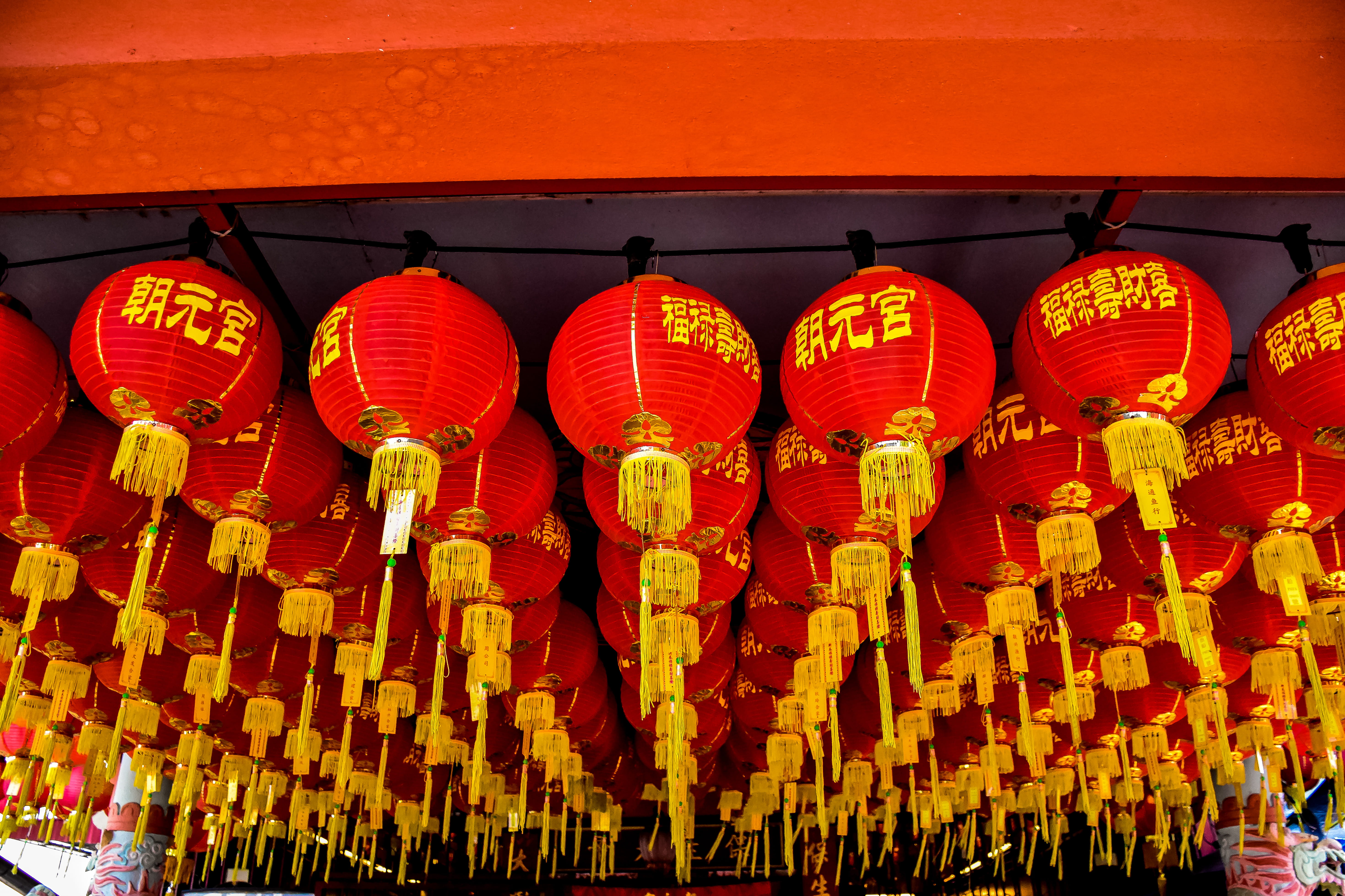 penang, hongkong, traditional festival, urban, malaysia, in a row, festival, budhism, temple, 5K, lighting equipment, george town, chew jetty, celebration, HD Wallpaper
