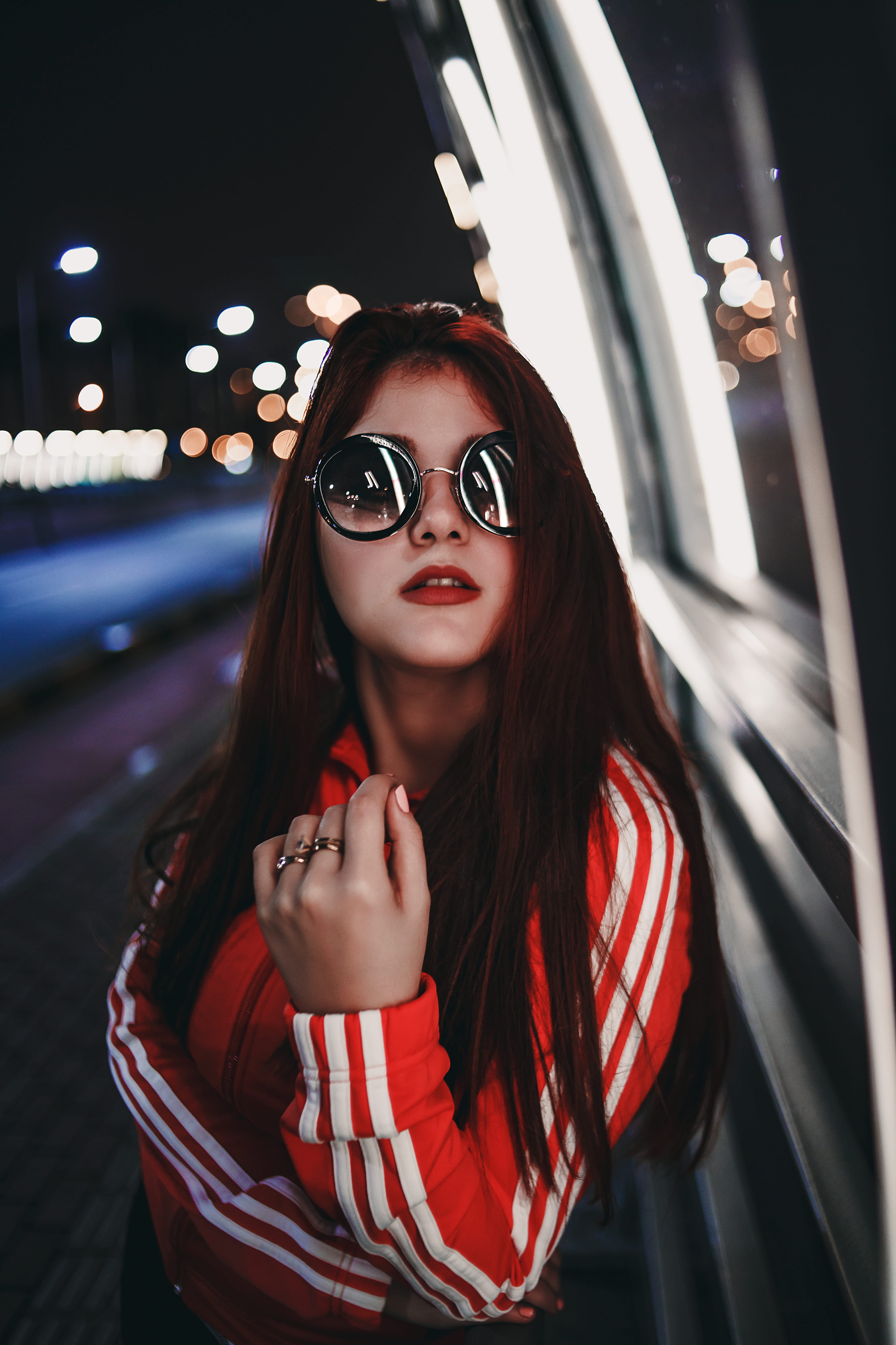 one Person, human Face, photographer, fashion, art, journey, female, city, females, outdoors, model, car, smiling, photography, happiness, adult, elegance, Phone HD Wallpaper