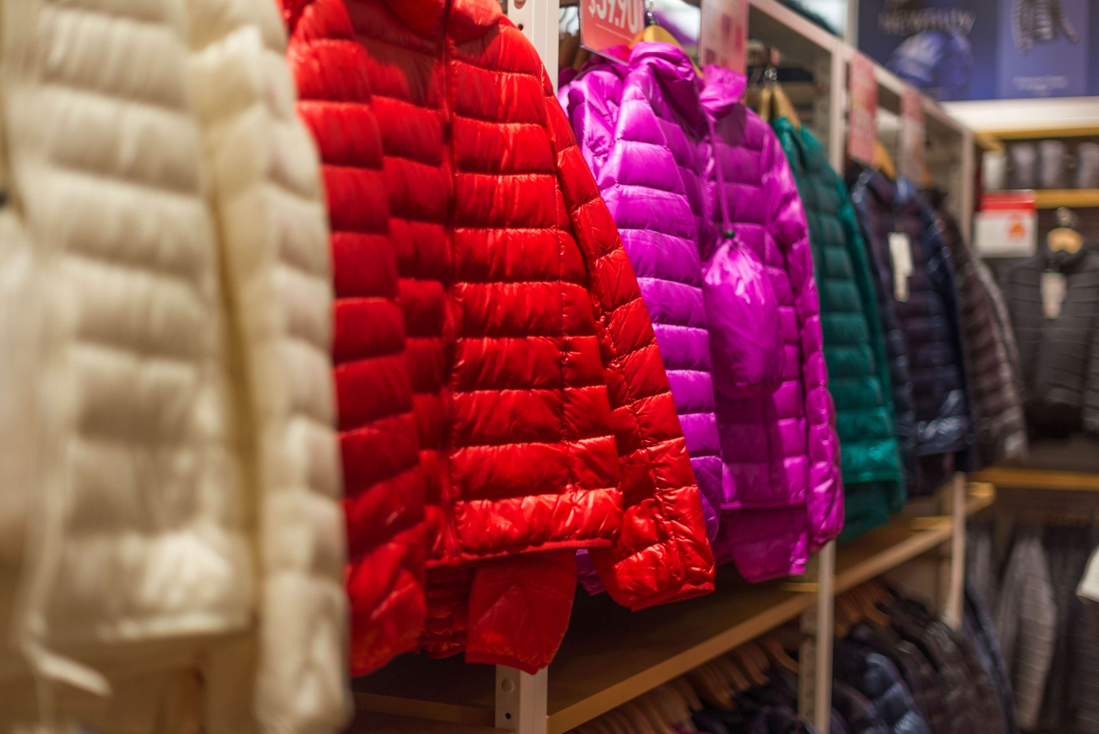 shopping, focus on foreground, colourful, for sale, retail, clothes, textile, in a row, colorful, hanging, variation, stock, wear, consumerism, large group of objects, HD Wallpaper