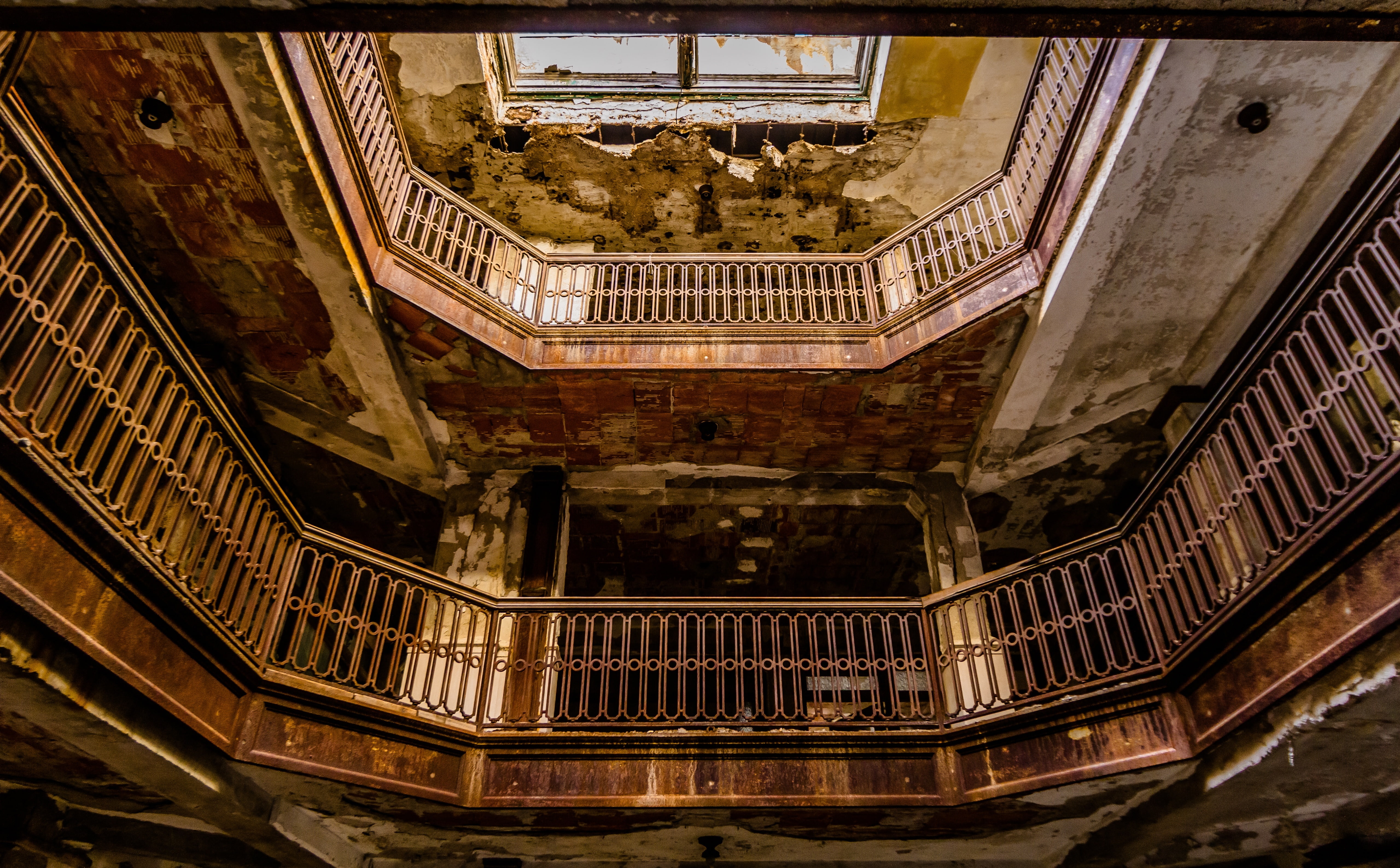 history, indoors, transfer print, no people, fresco, travel destinations, ornate, Ceiling, the past, farwell, urbex, railing, built structure, Abandoned, HD Wallpaper