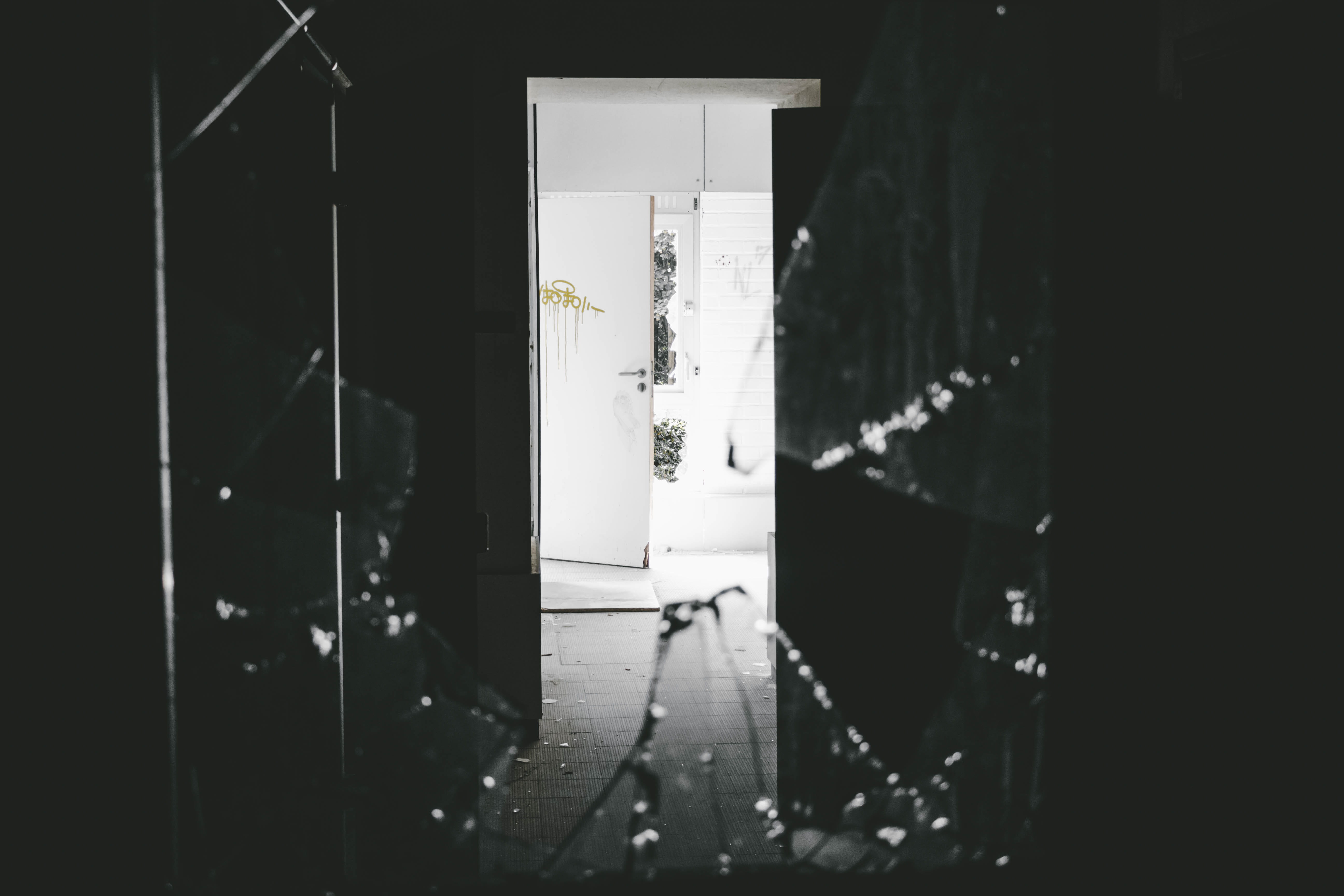 dark, black And White, 5K, no People, eerie, entrance, indoors, light, derelict, white, wooden, shadow, abandoned, door, black Color, city, urban, window, HD Wallpaper