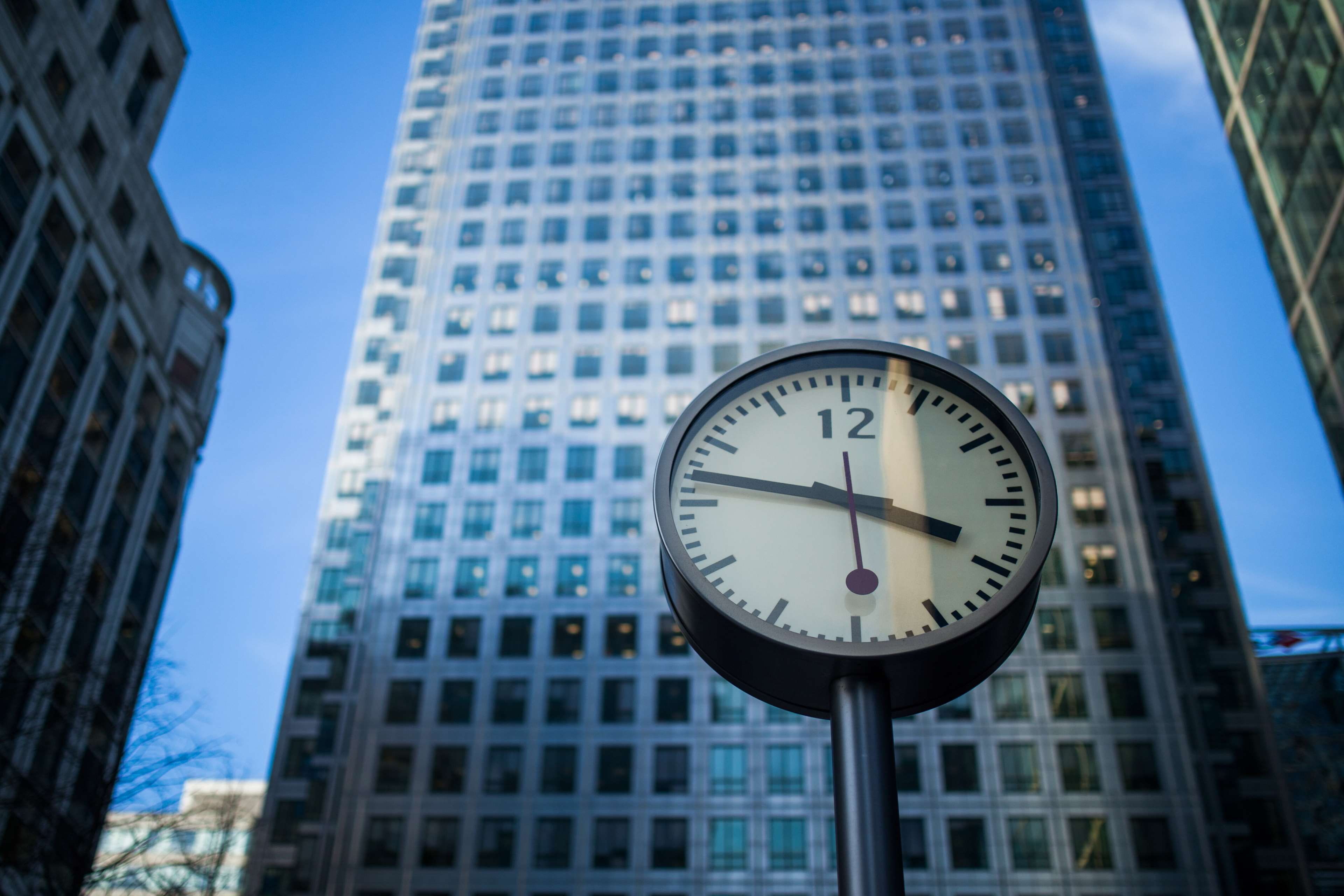 office, skycraper, cityscape, low angle view, clock face, circle, window, architecture, busy, residential district, office building exterior, skyscraper, HD Wallpaper