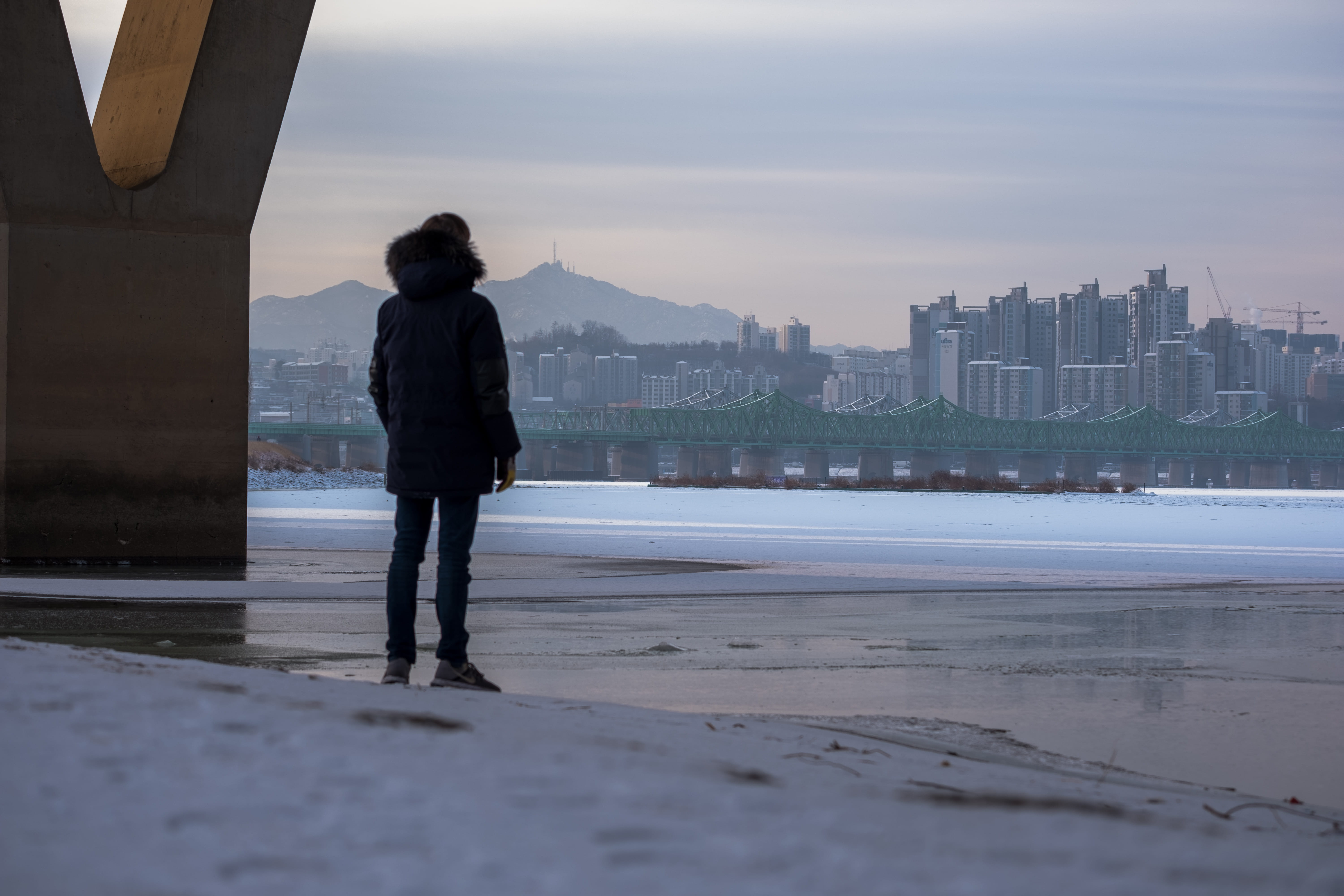 seoul winter, land, sea, looking at view, seoul city, outdoors, city, leisure activity, lifestyles, city photography, rear view, seoul morning, HD Wallpaper