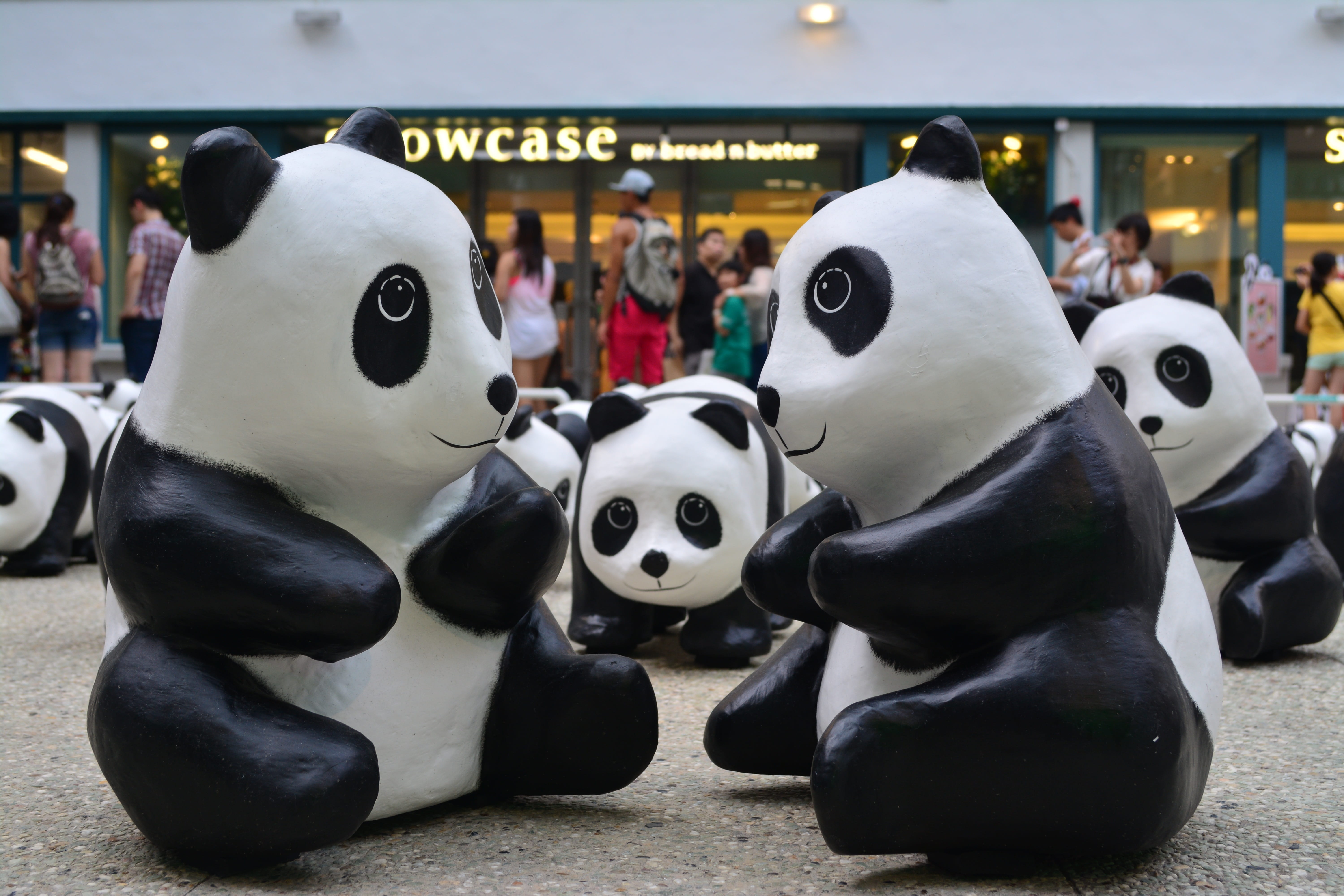 sculpture, sport, editorial, arts culture and entertainment, architecture, outdoors, amusement park, toy, Asia, day, representation, panda - animal, animal representation, HD Wallpaper
