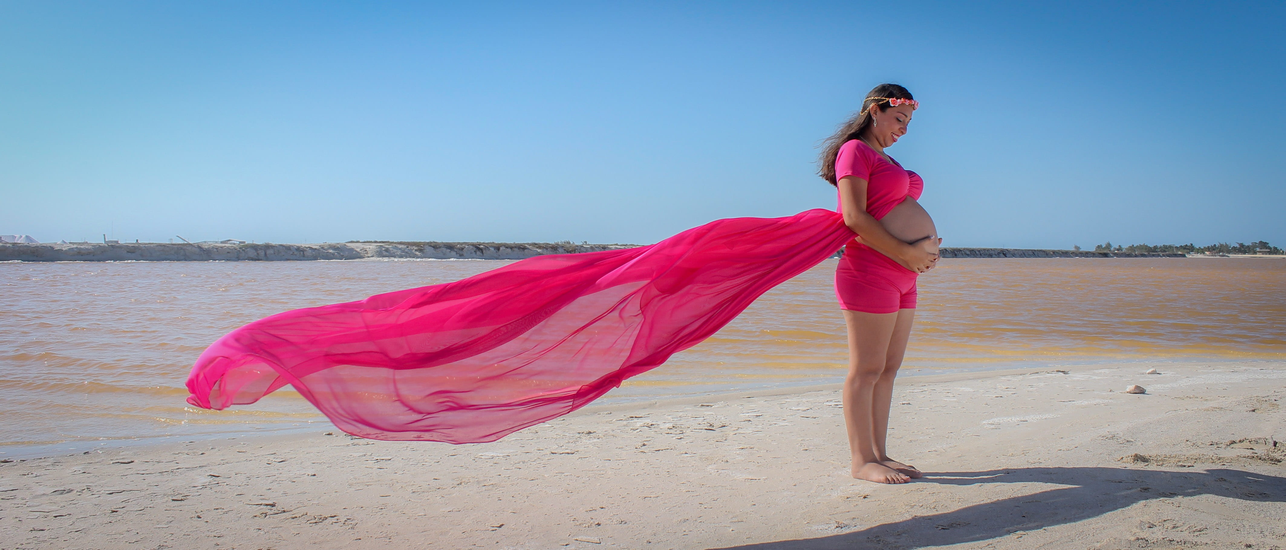 beautiful woman, land, hair, full length, clothing, parents, pink color, women, tender, leisure activity, smiles, tummy, one person, girl, mama, freedom, HD Wallpaper