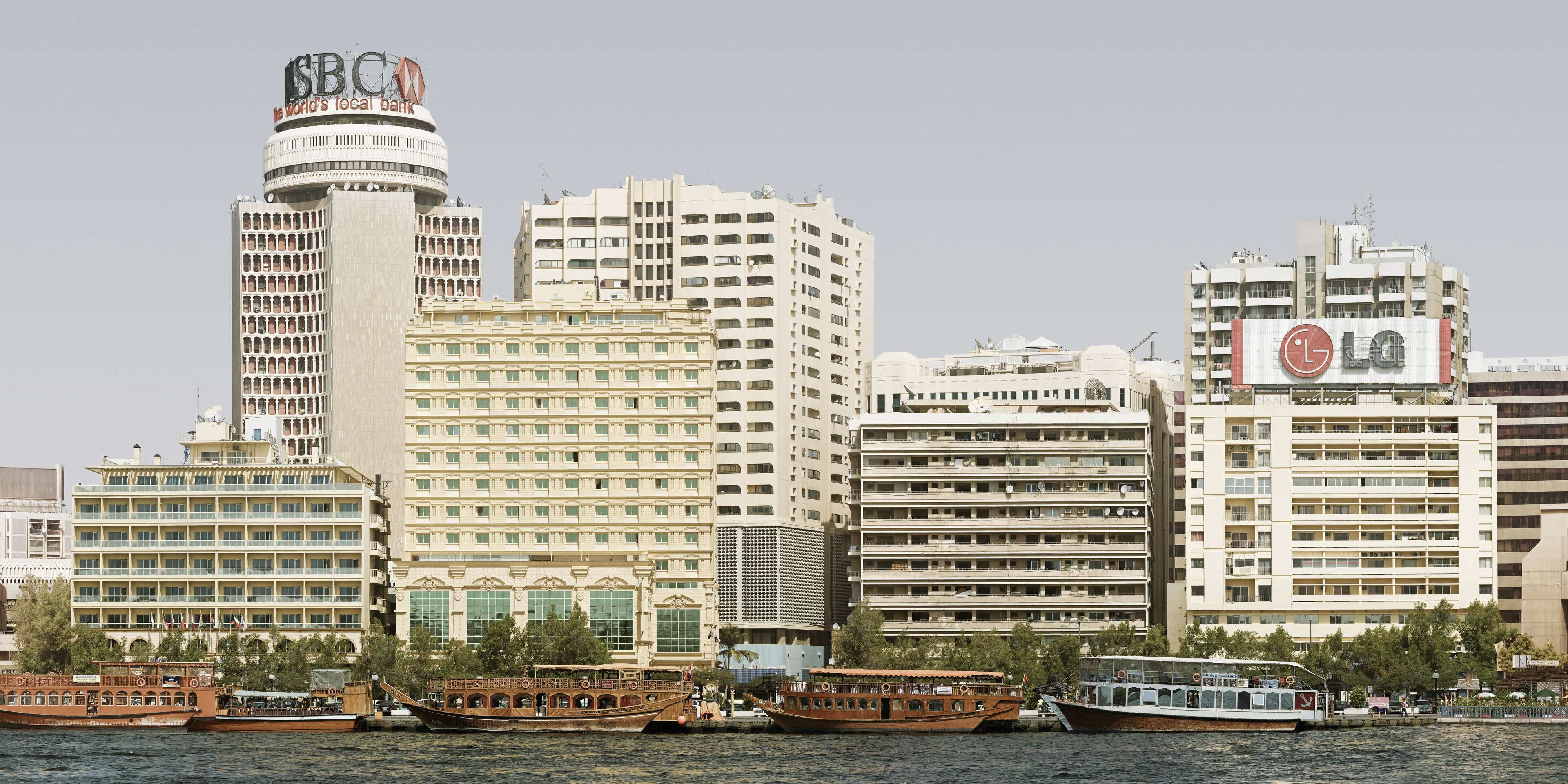 building exterior, residential district, waterfront, modern, travel, travel destinations, lg, hsbc, nautical vessel, residential building, sky, luxury, HD Wallpaper