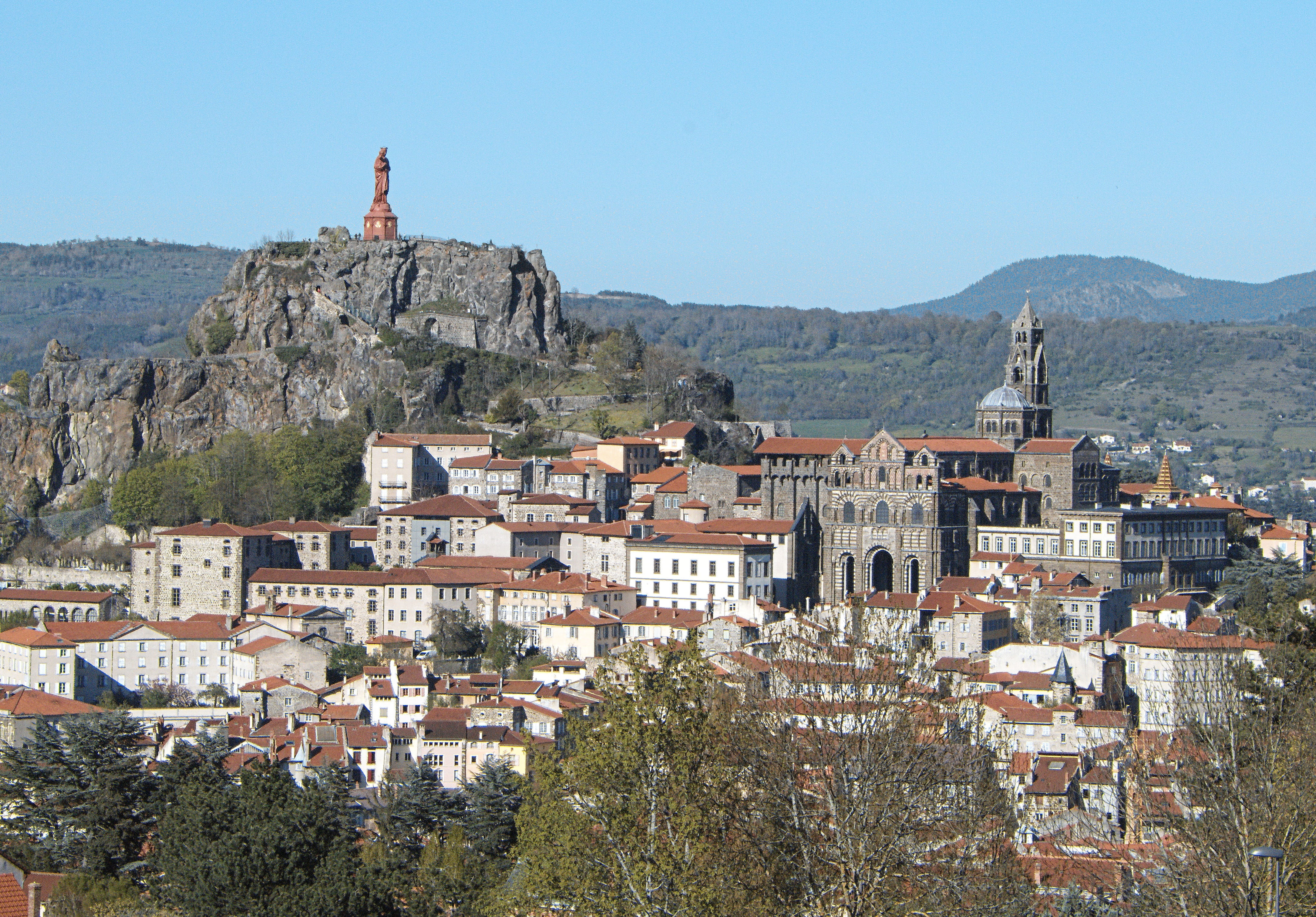 house, Velay, clear sky, built structure, town, building exterior, building, city, cityscape, outdoors, travel, Auvergne, nature, tourism, religion, tree, HD Wallpaper