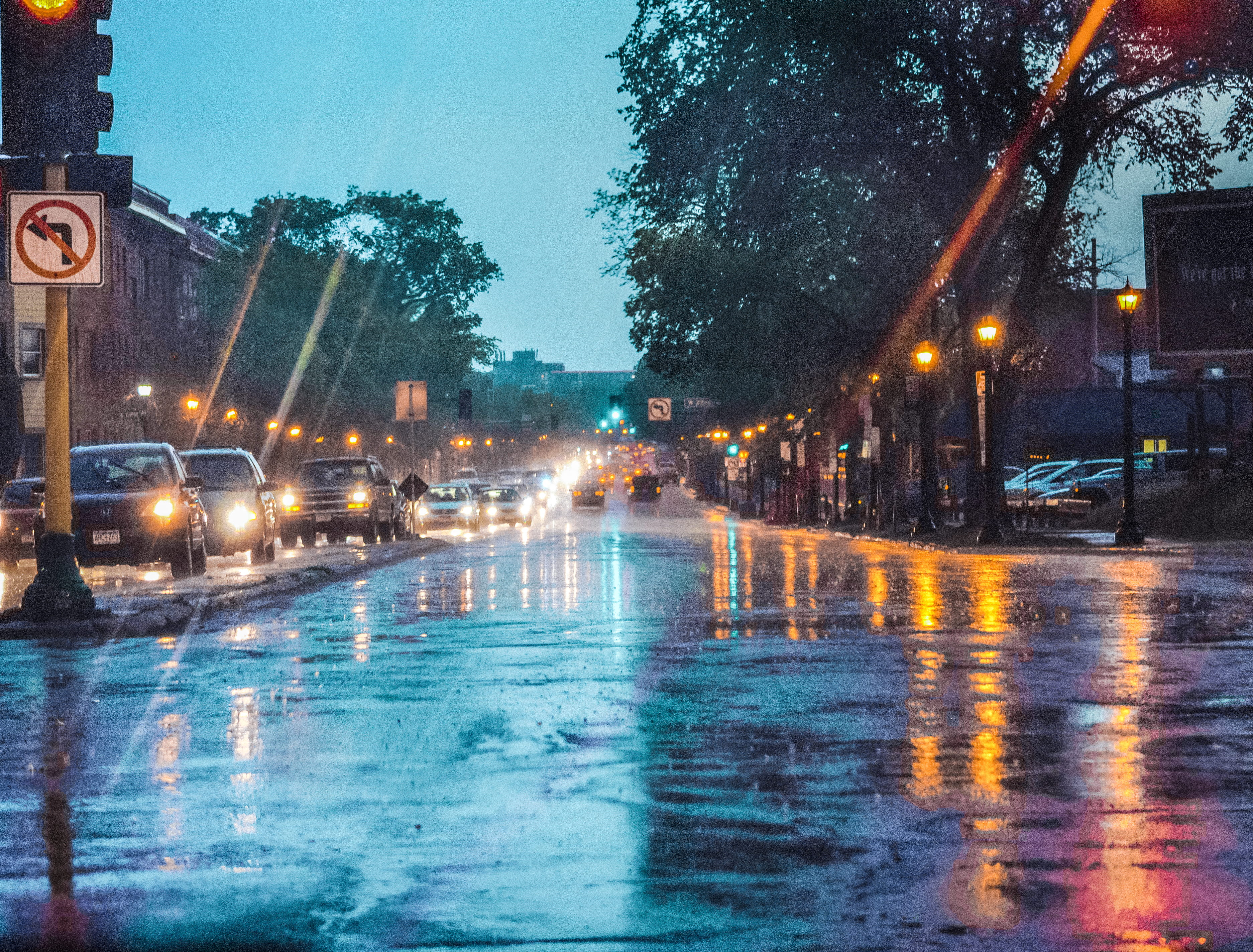 nature, rain, mode of transportation, car, uptown, transportation, hennepin ave, road, no people, building exterior, light, motor vehicle, water, city street, HD Wallpaper