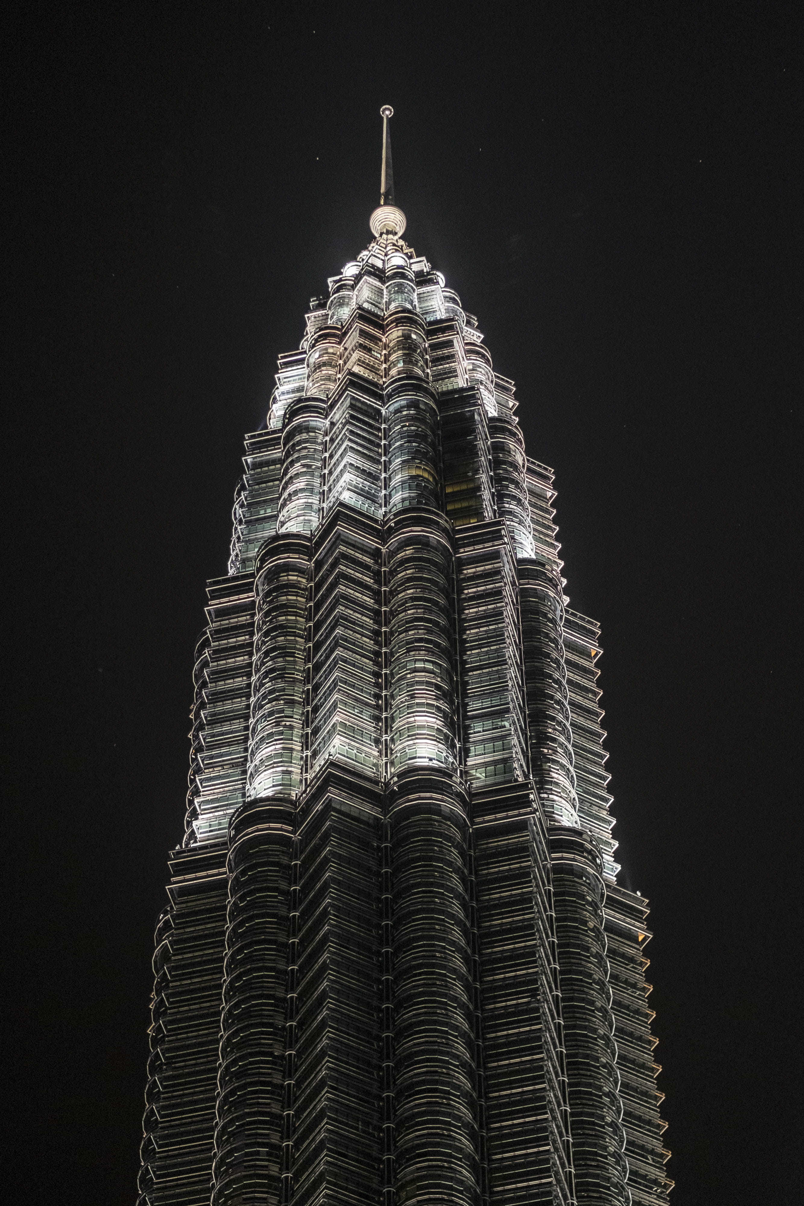 spire, urban, belief, building exterior, kuala lumpar, petronas tower, 4K, petronas twin tower, fujifilm, kuala lumpur, skyscraper, town, city, travel, Phone HD Wallpaper