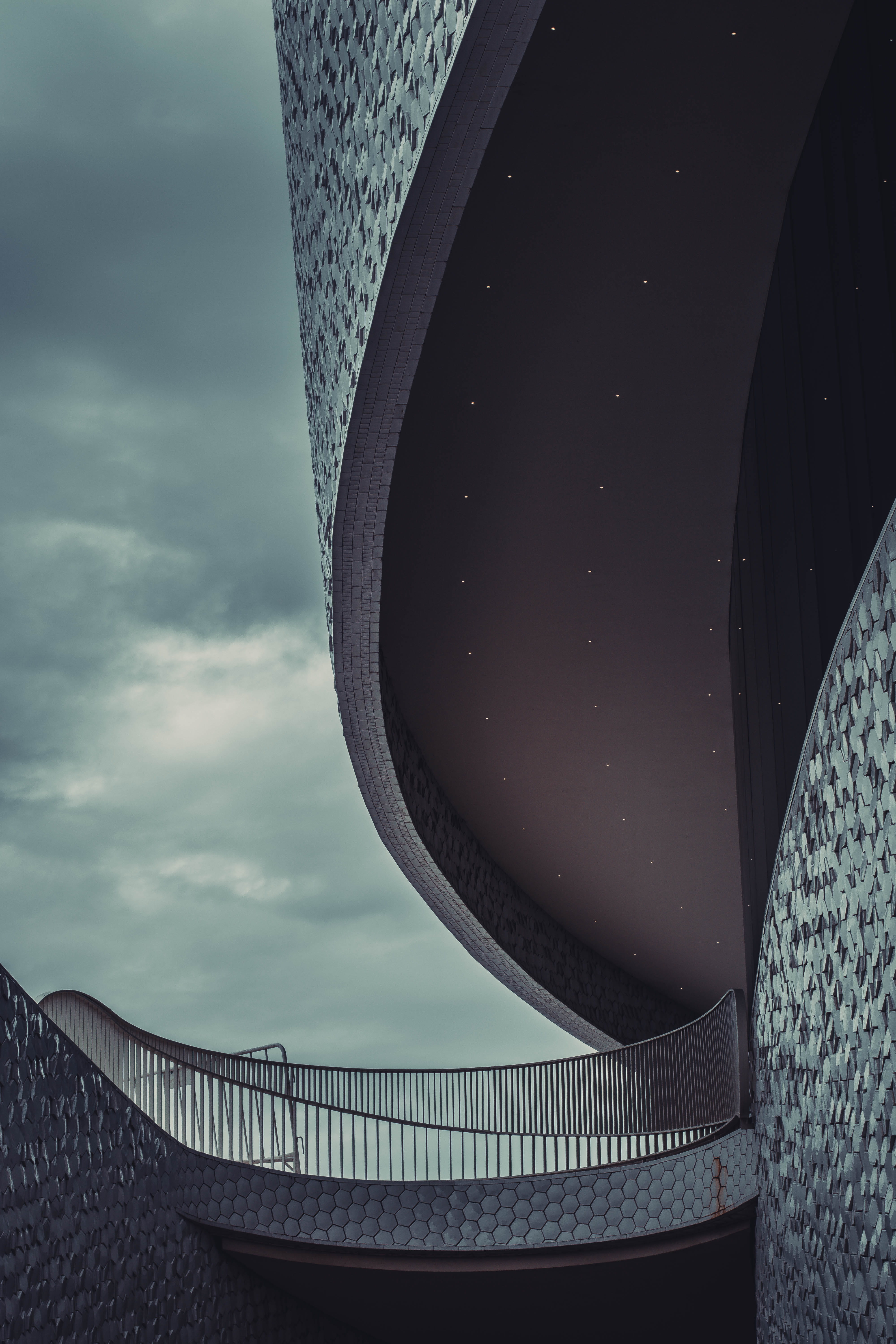 building, urban Scene, sky, abstract, modern, technology, construction Industry, space, business, railing, urban, tower, architecture, 5K, building Exterior, Phone HD Wallpaper