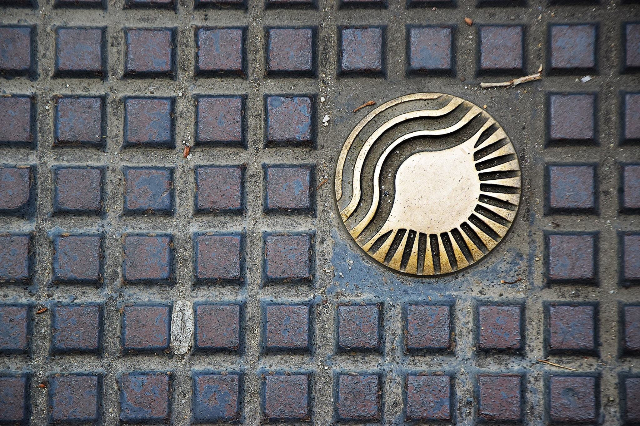 manhole, shape, outdoors, security, creativity, textured, day, close-up, backgrounds, gold, full frame, csto cover, art and craft, built structure, geometric shape, HD Wallpaper