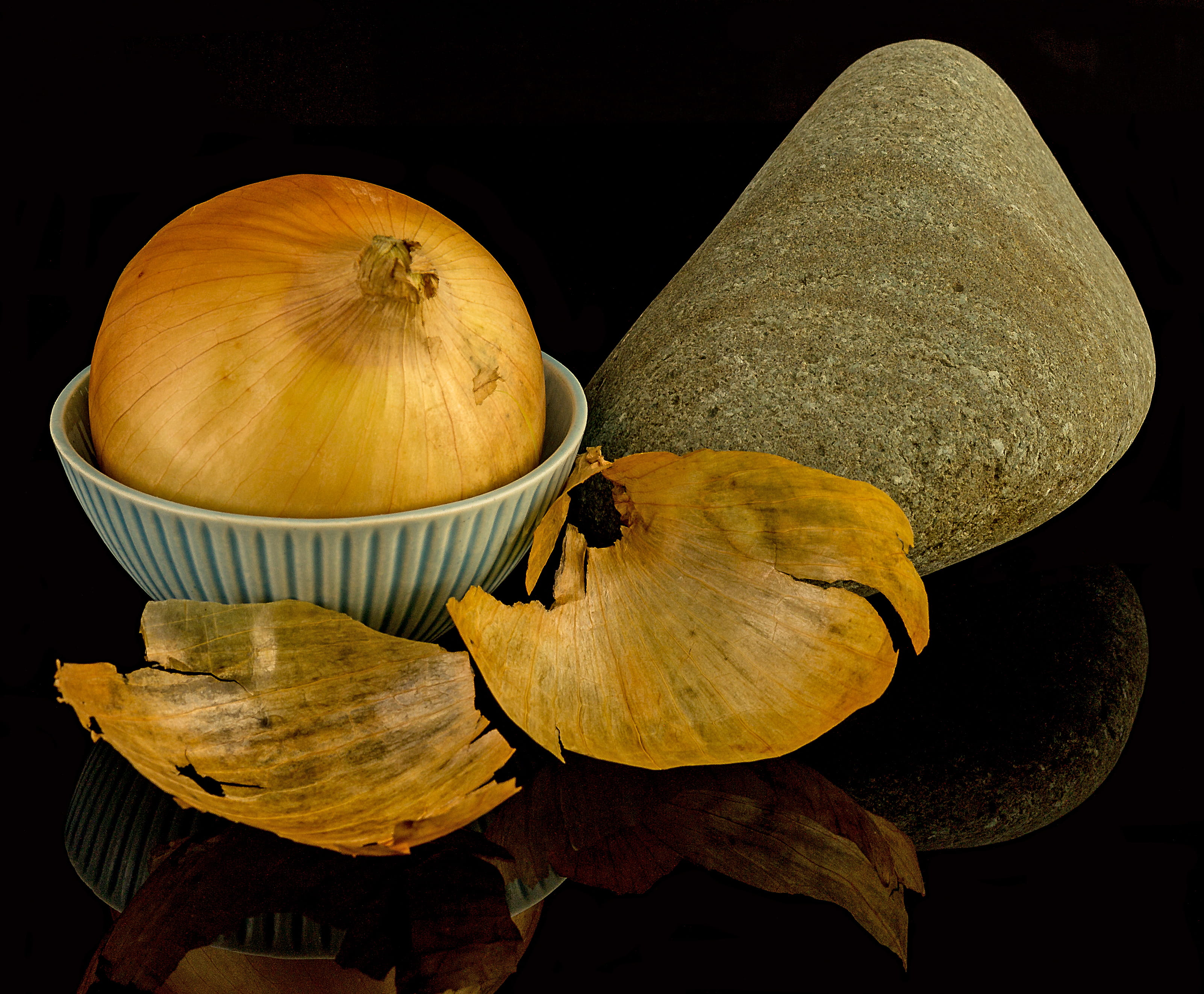 no people, wellbeing, stone, porcelain, small group of objects, group of objects, indoors, grey, bowl, vegetable, 2K, mirror, plant, two objects, blue, HD Wallpaper