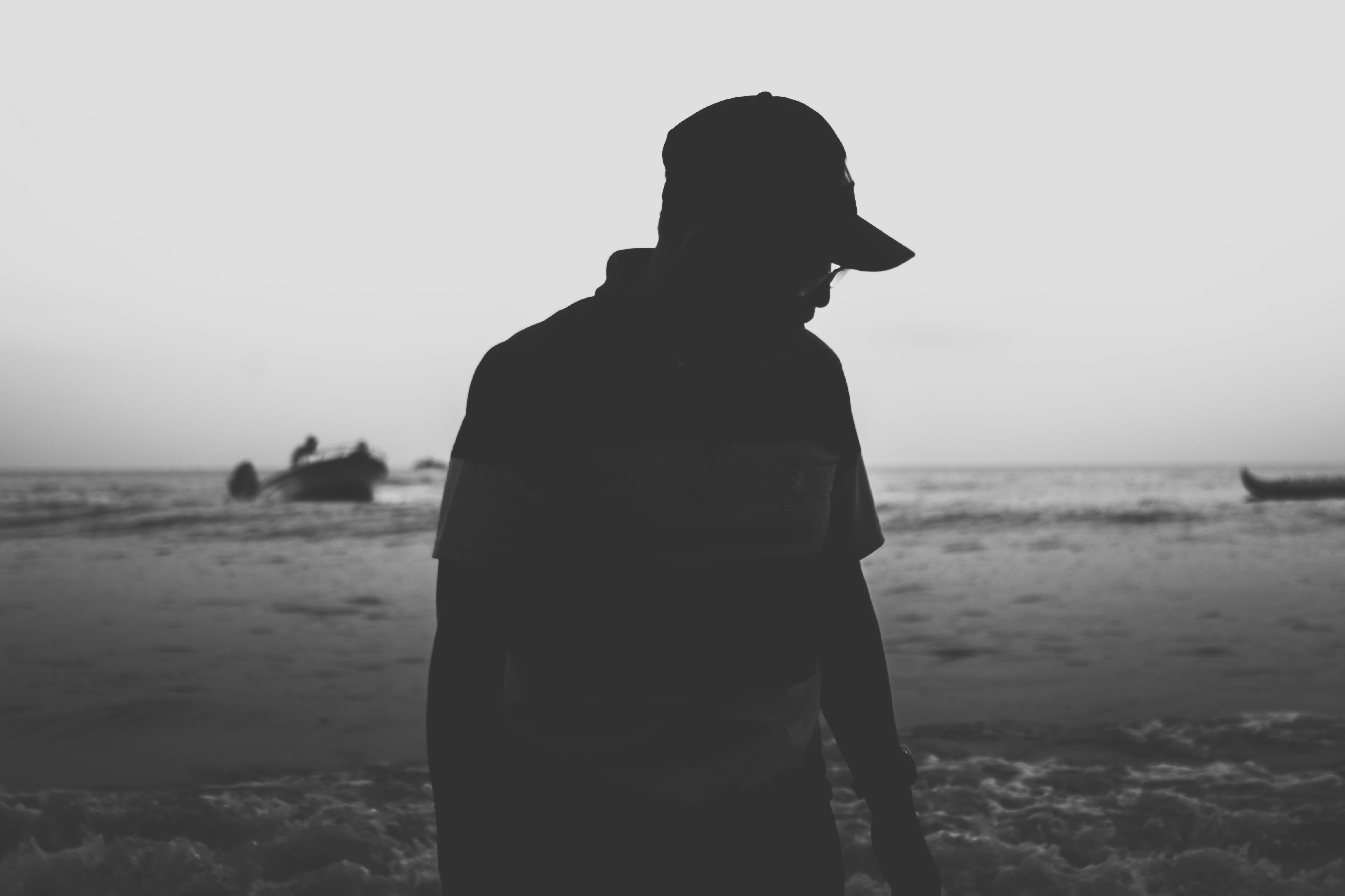lifestyles, model, land, beauty in nature, man, photo, standing, monochromatic, father, indonesium, silhouette, men, wearing, sky, leisure activity, beach, HD Wallpaper