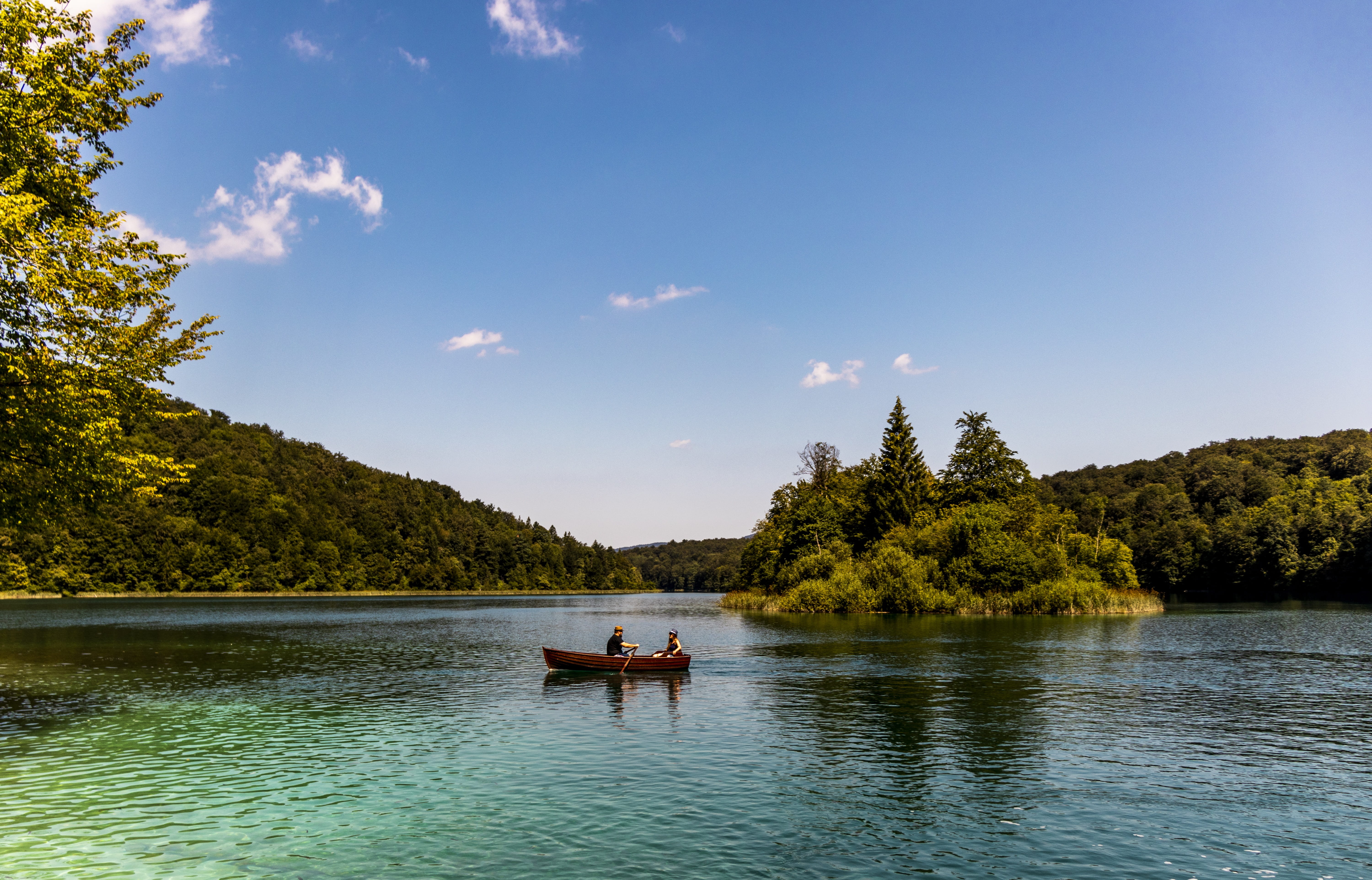 men, mode of transportation, nature, tree, lifestyles, beauty in nature, croatia, nautical vessel, waterfront, day, lake, plitvice, 5K, transportation, HD Wallpaper