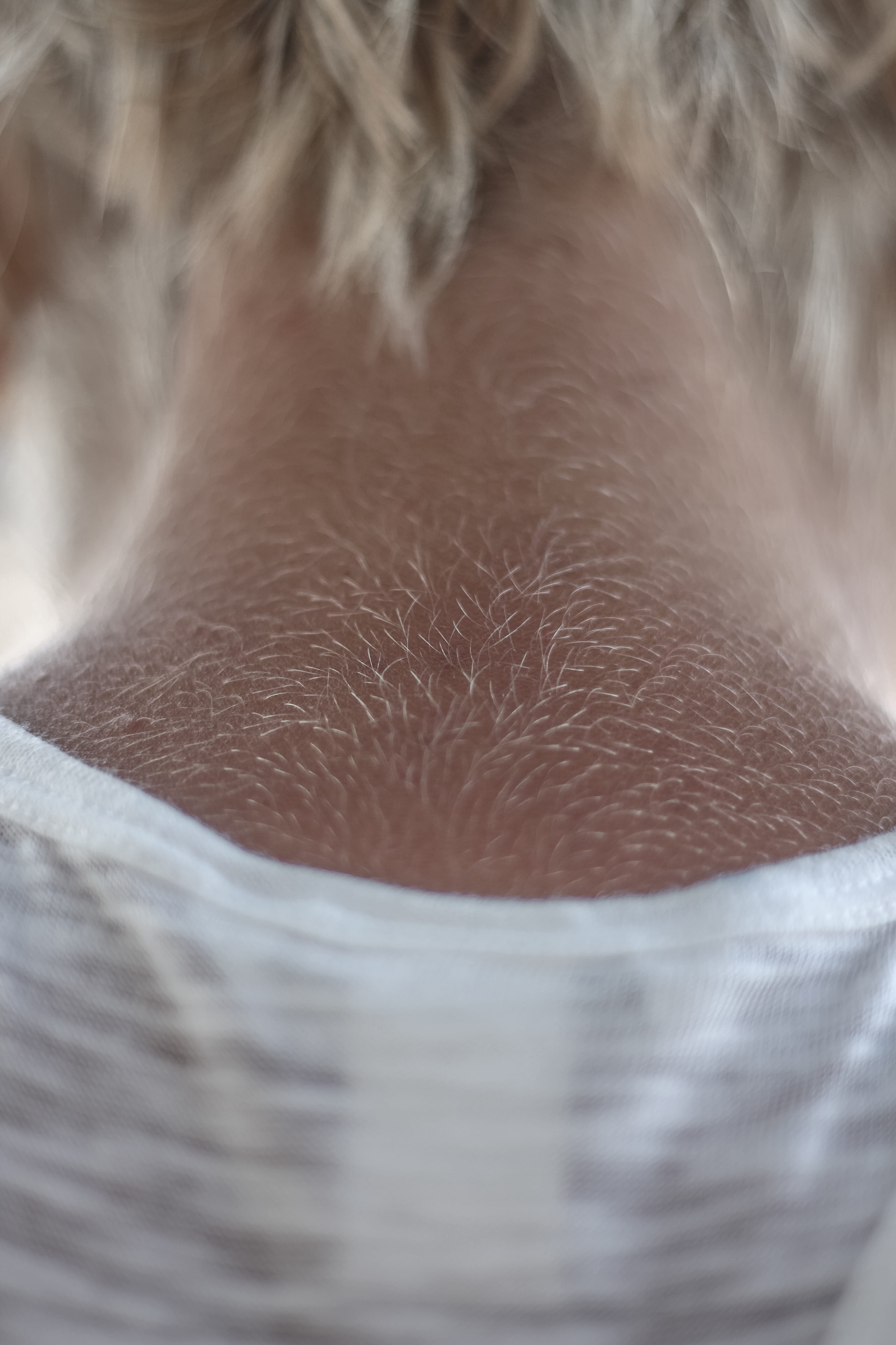 soft, indoors, skin, hair, human hair, pastel, close-up, one person, unrecognizable person, 5K, woman, midsection, focus, blur, rovinj, mid adult, adult, Phone HD Wallpaper
