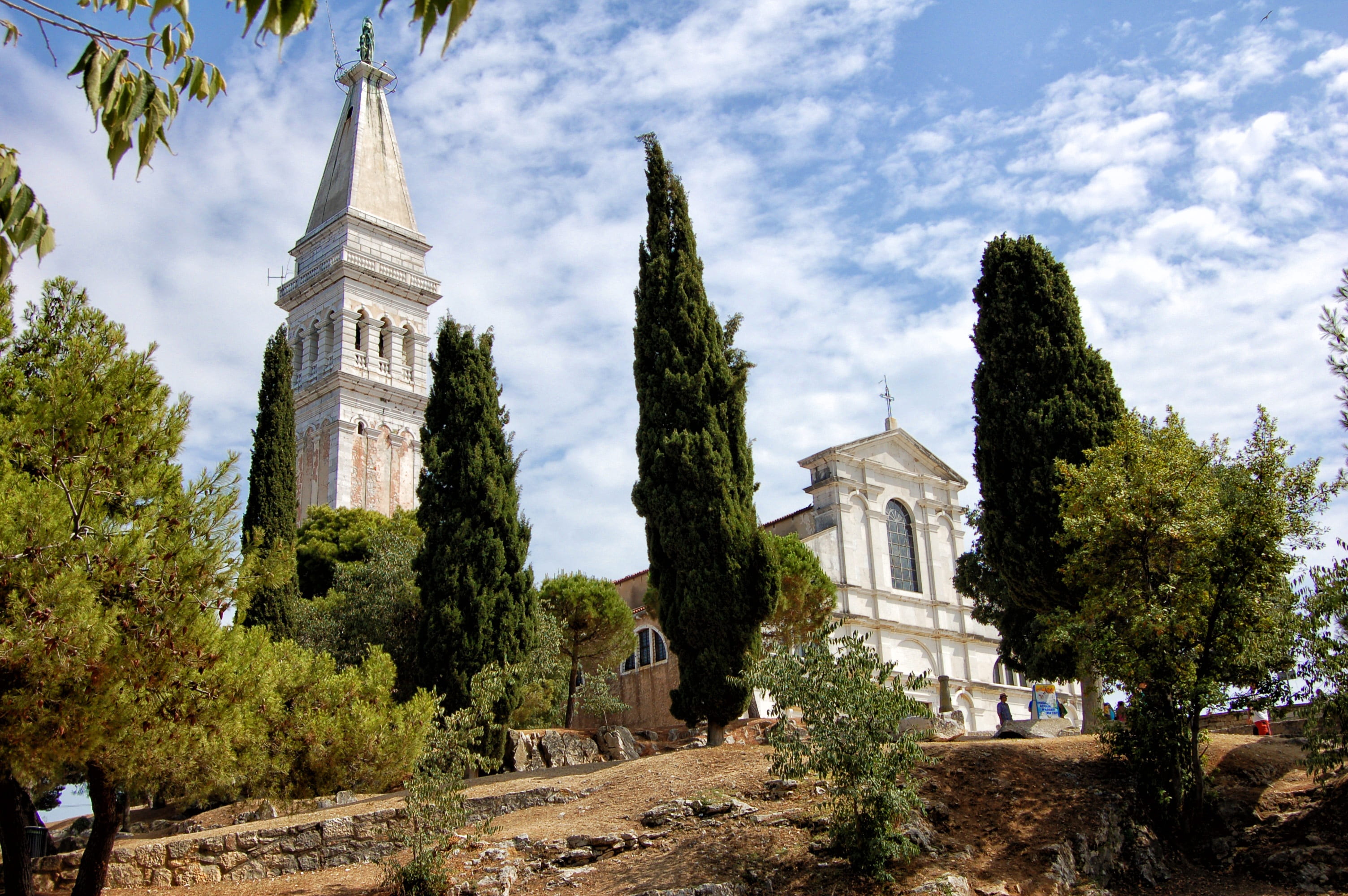 2K, plant, low angle view, panorama, church, croatia, built structure, historic old town, istria, building, coast, sea, spirituality, belief, building exterior, HD Wallpaper