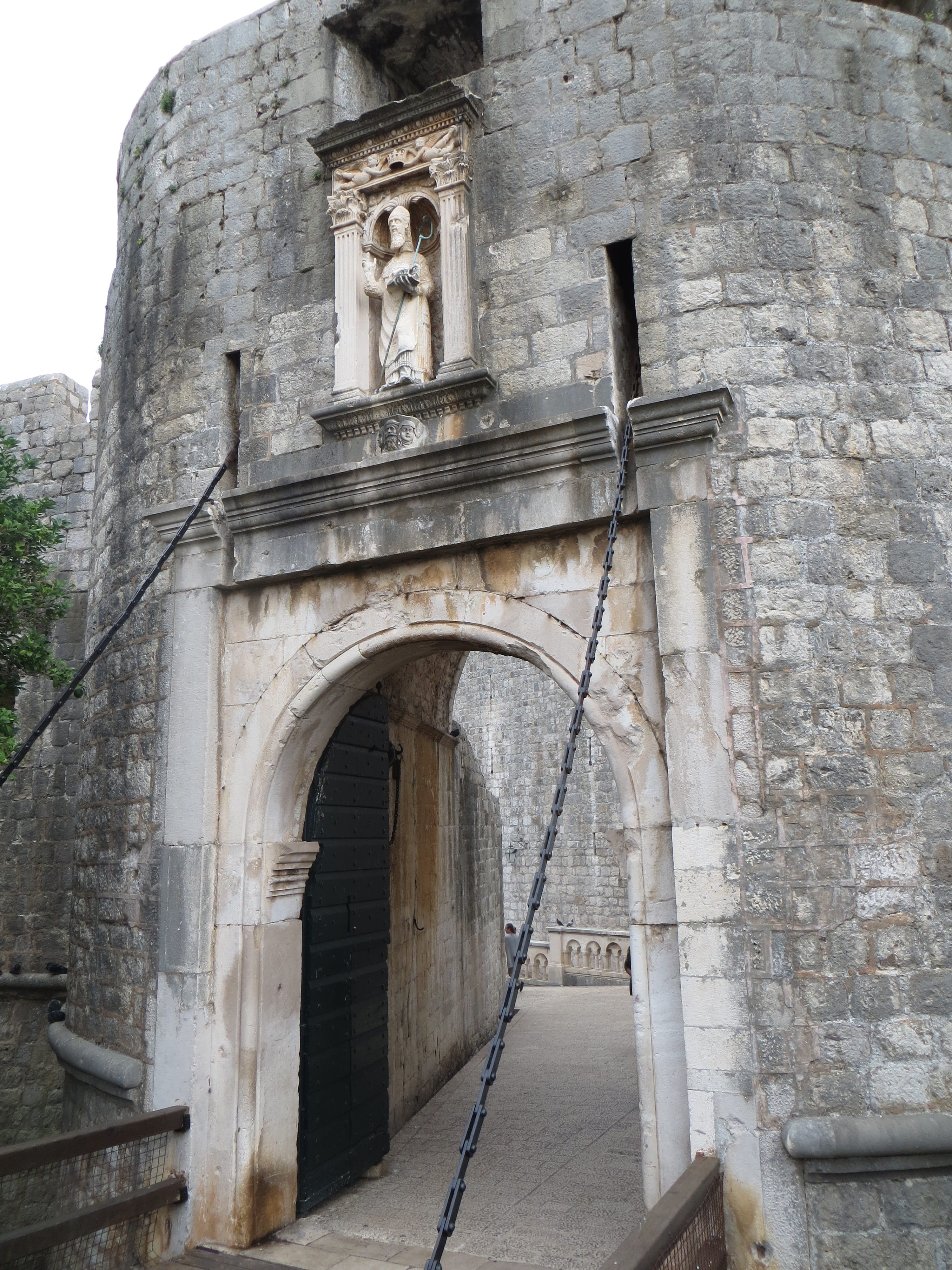 religion, entrance, building exterior, walled city, 4K, day, history, built structure, building, the past, croatia, wall - building feature, nature, travel destinations, Phone HD Wallpaper