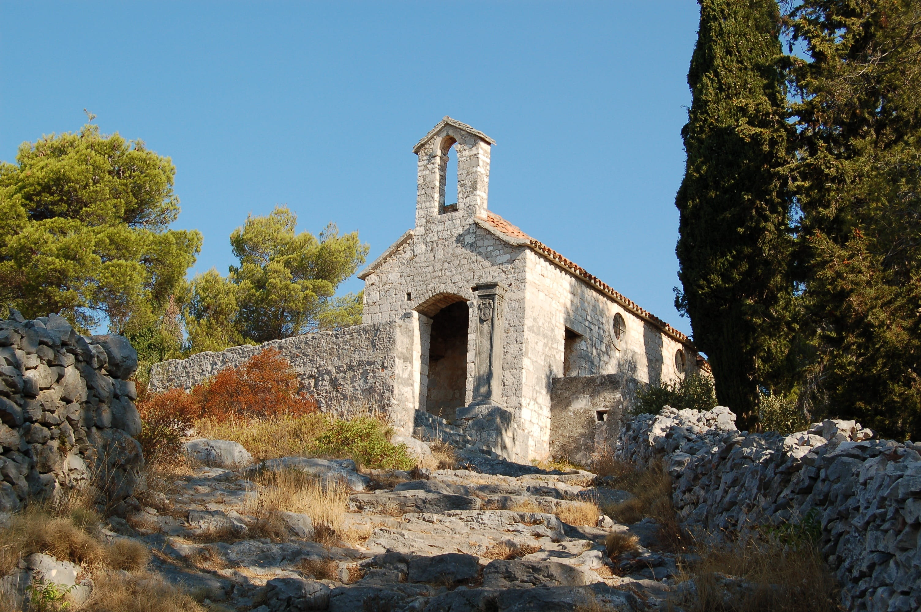 built structure, belief, old, architecture, chapel, no people, the past, 2K, outdoors, sunny, clear sky, croatia, tree, place of worship, nature, plant, HD Wallpaper
