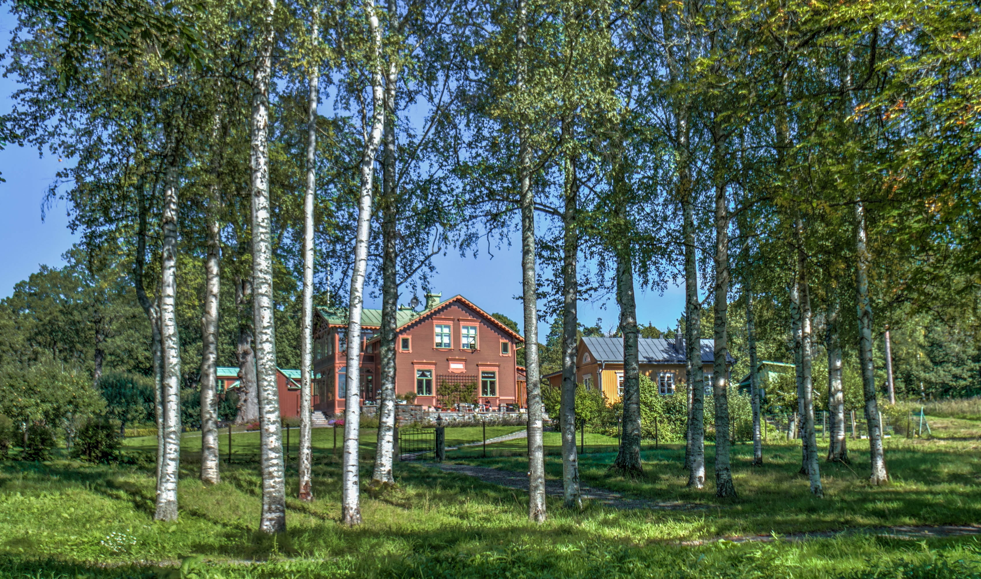nature, grass, europe, tree, stockholm, beauty in nature, green color, land, house, growth, residential district, outdoor, no people, architecture, 2K, HD Wallpaper