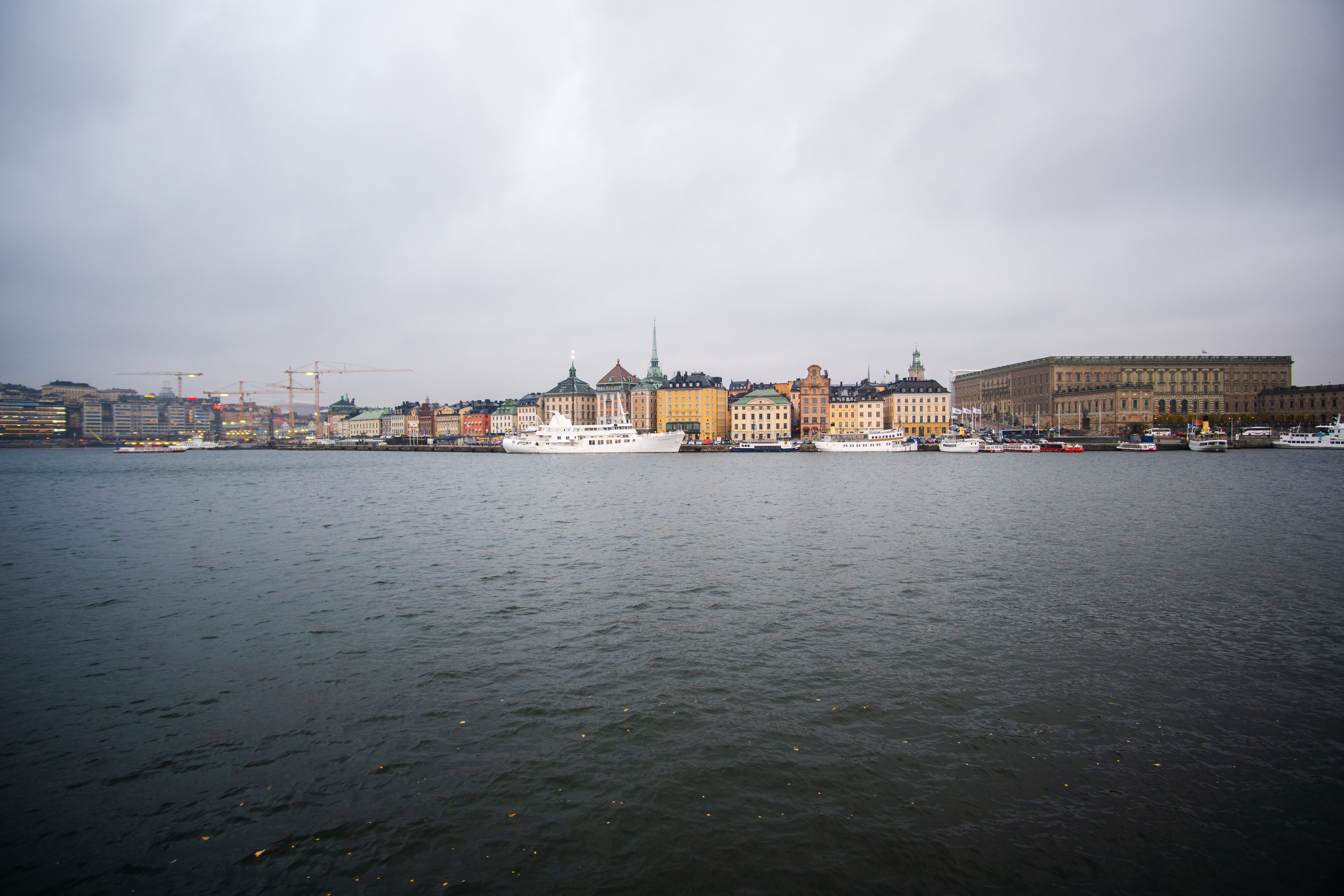 building, outdoors, cold, clouds, center, royal, waer, archipelago, nautical vessel, holidays, winter, stockholm, sea, rippled, nature, built structure, HD Wallpaper