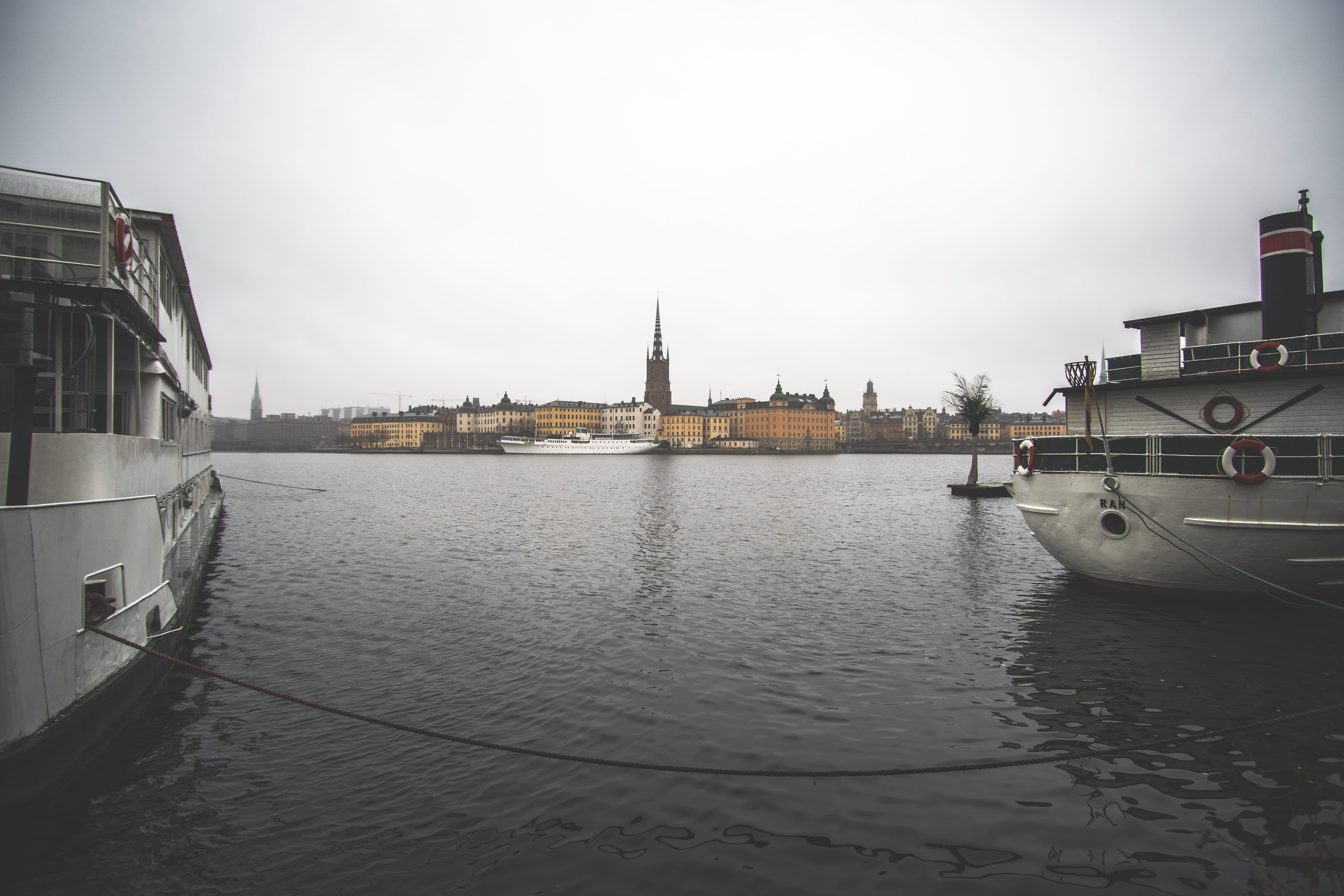 touris, boat, water, archipelago, day, mode of transportation, building exterior, transportation, city, waterfront, no people, weekend, clouds, winter, HD Wallpaper