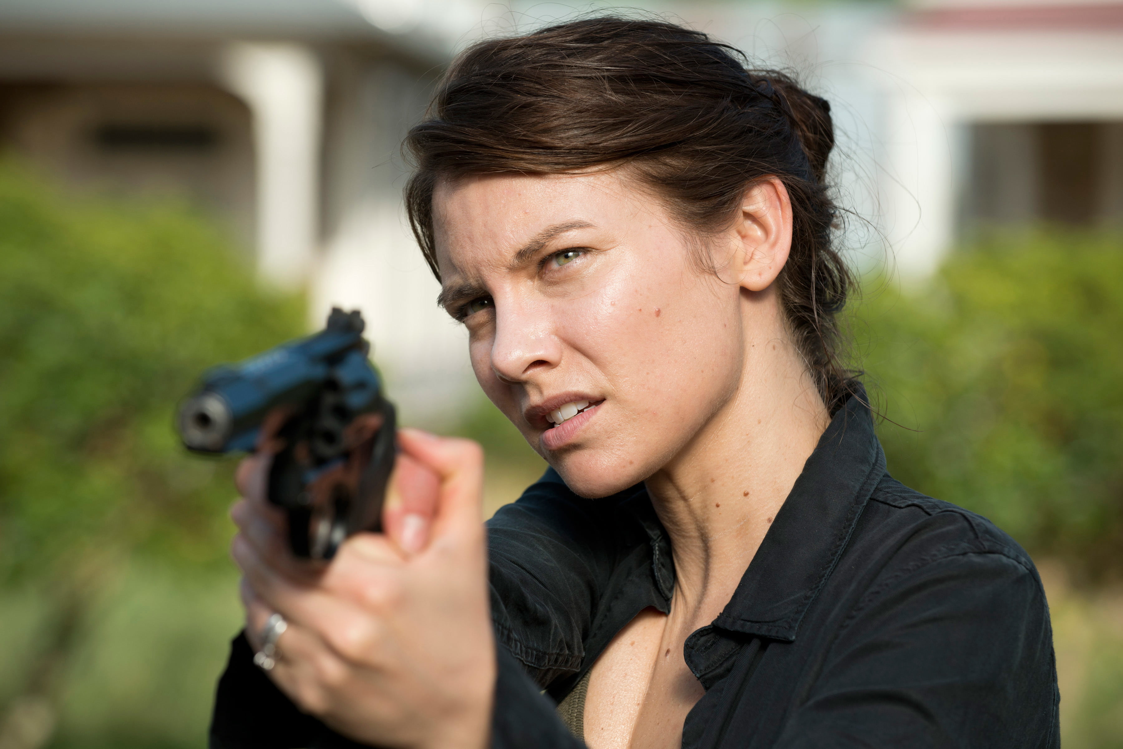 the sixth season, The Walking Dead, brown hair, focus on foreground, headshot, young adult, Maggie, front view, portrait, adult, aggression, Lauren Cohan, HD Wallpaper