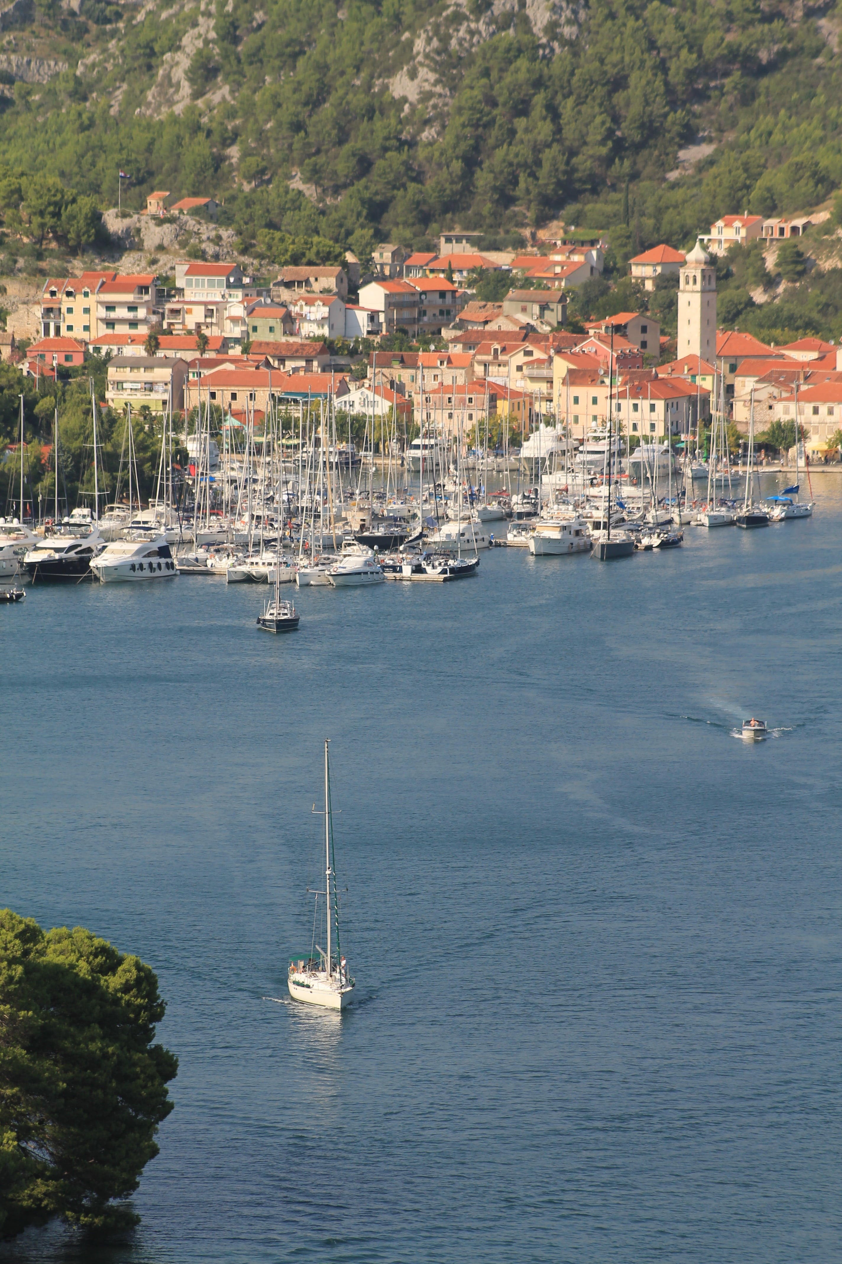 city, 4K, built structure, nautical vessel, krka, high angle view, moored, sailing, architecture, yacht, building, outdoors, nature, sea, residential district, Phone HD Wallpaper