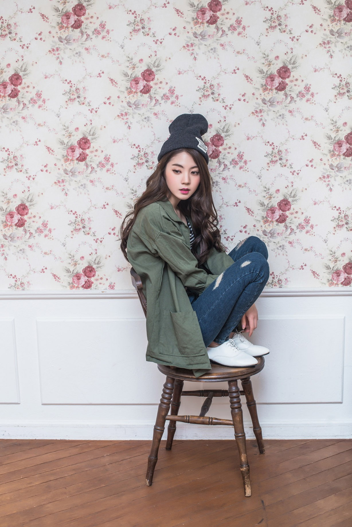 Chae Eun, portrait display, jeans, portrait, clothing, casual clothing, looking at camera, indoors, hairstyle, chair, pink lipstick, torn jeans, sitting, Phone HD Wallpaper