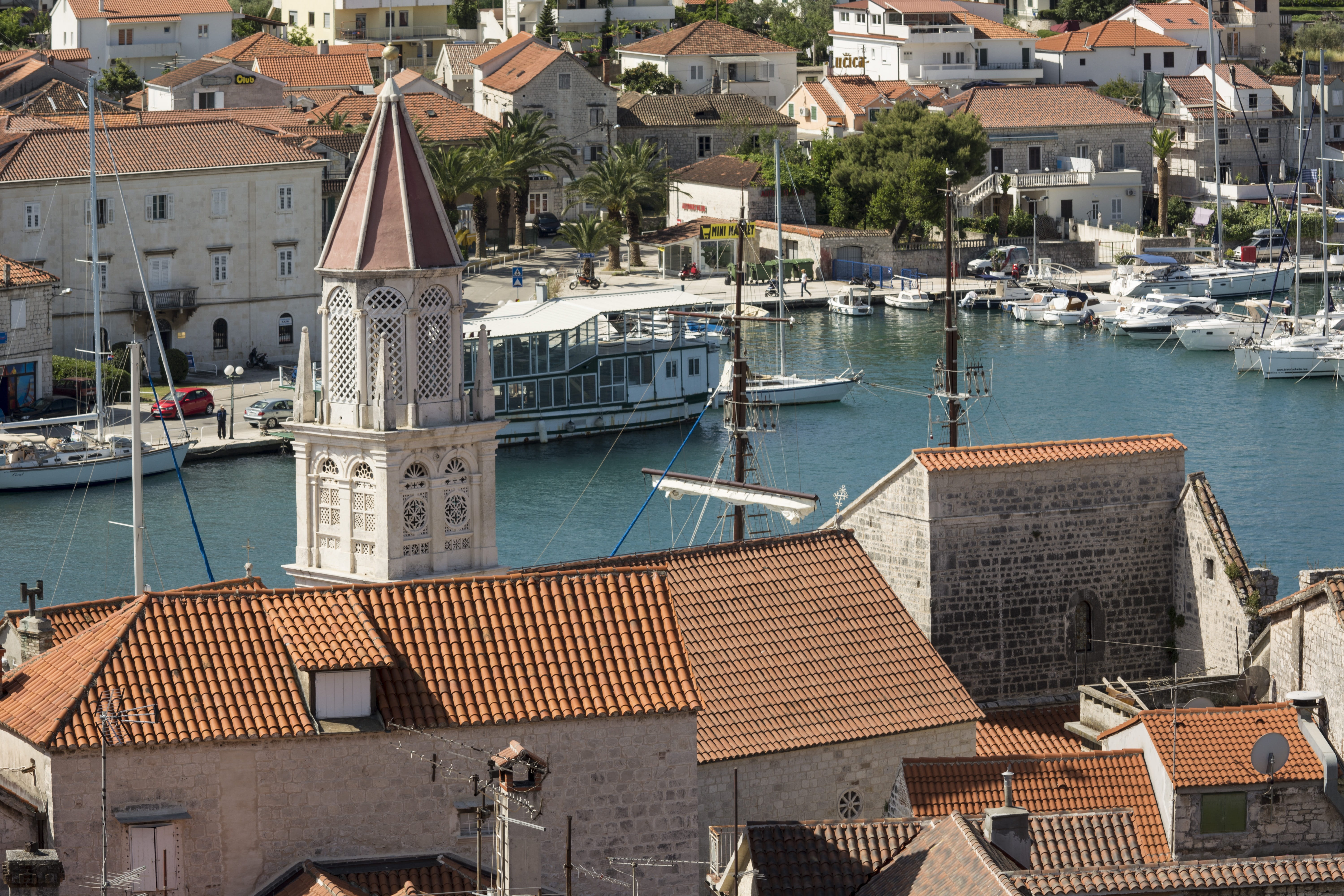 moored, building, water, no people, church, sea, townscape, harbor, building exterior, city, high angle view, day, dalmatia, residential district, canal, HD Wallpaper