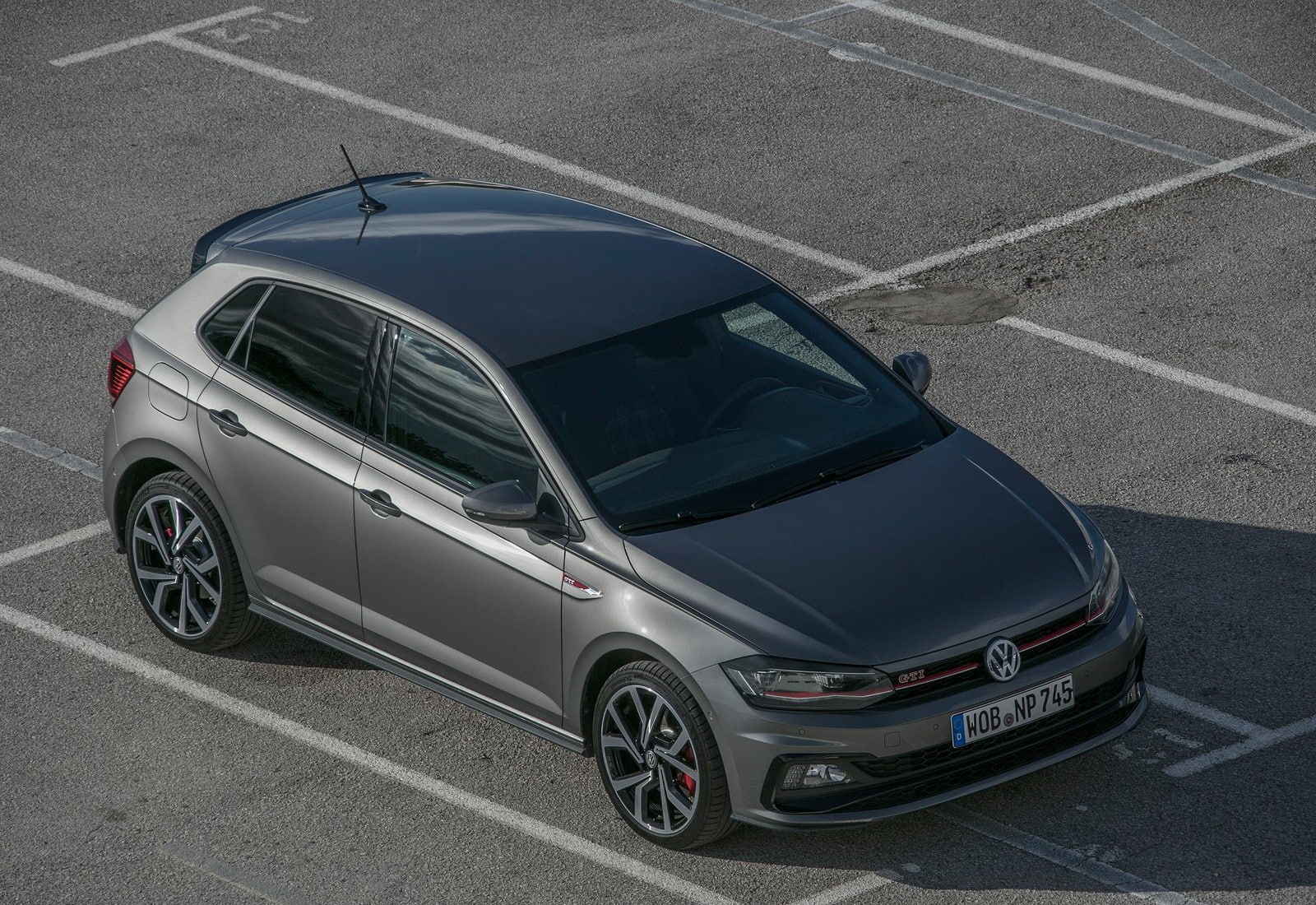 day, car, transportation, road, parking, retro styled, travel, marking, gti, 720P, no people, luxury, mode of transportation, stationary, city, street, HD Wallpaper