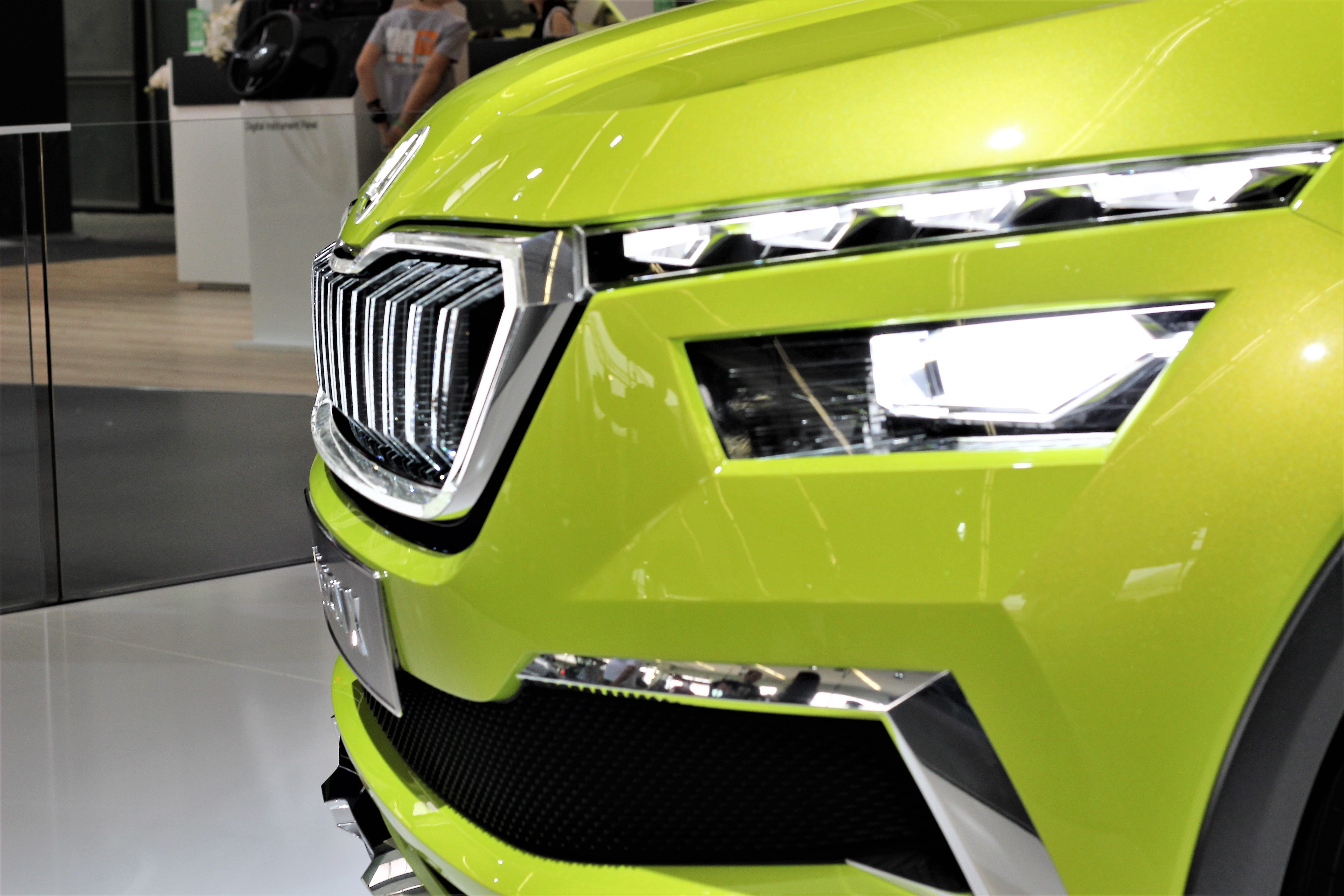 transportation, škoda vision x, retro styled, outdoors, focus on foreground, day, design, vehicle light, yellow, power, green color, stationary, land vehicle, HD Wallpaper