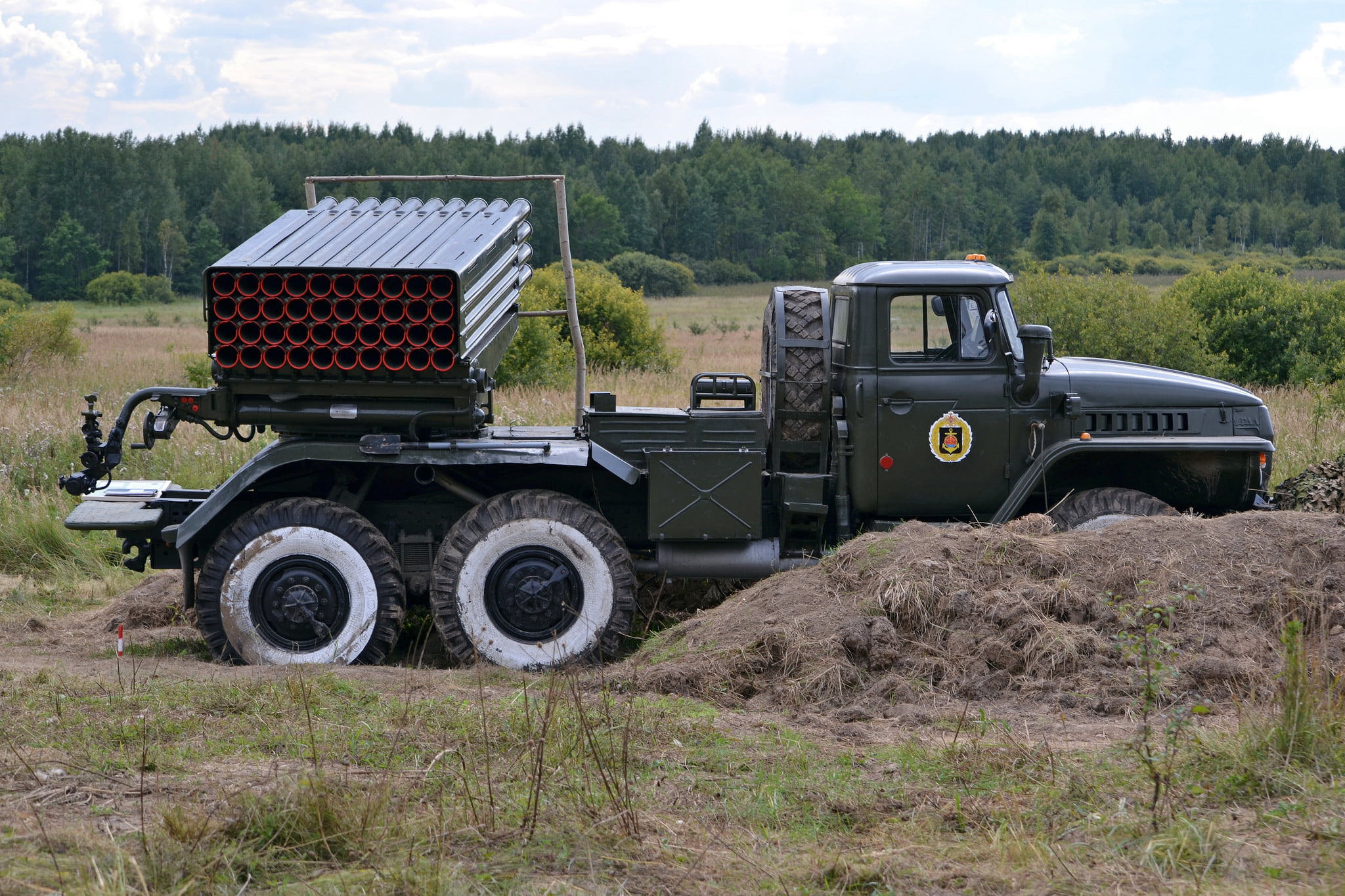 tree, agricultural machinery, outdoors, missile, " Grad", truck, volley, field, land vehicle, gray, farm, jet, BM-21, environment, system, fire, launcher, HD Wallpaper