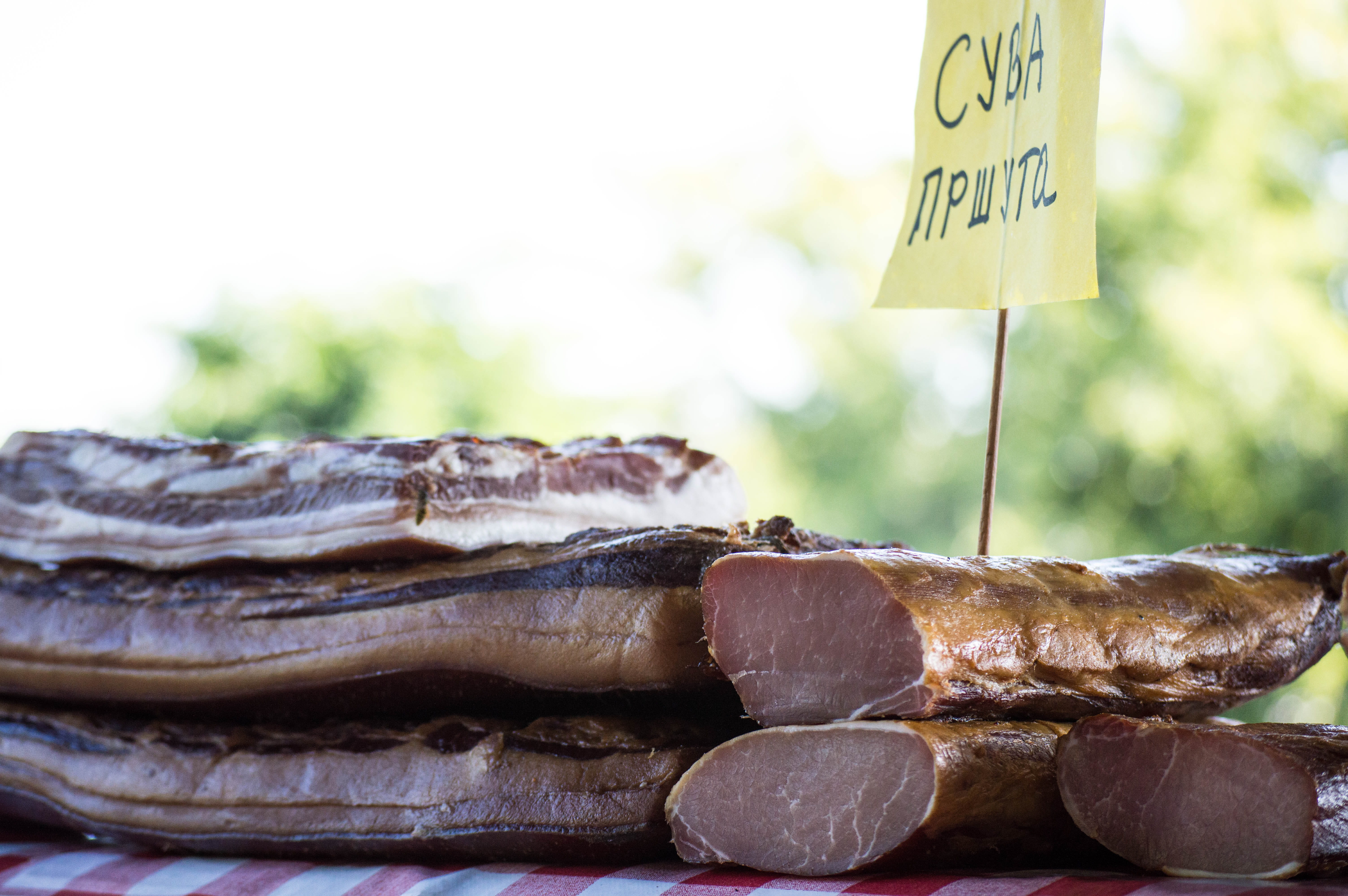 bacon, close-up, meat, seafood, day, wellbeing, communication, ready-to-eat, focus on foreground, for sale, indulgence, temptation, text, serbia, freshness, HD Wallpaper