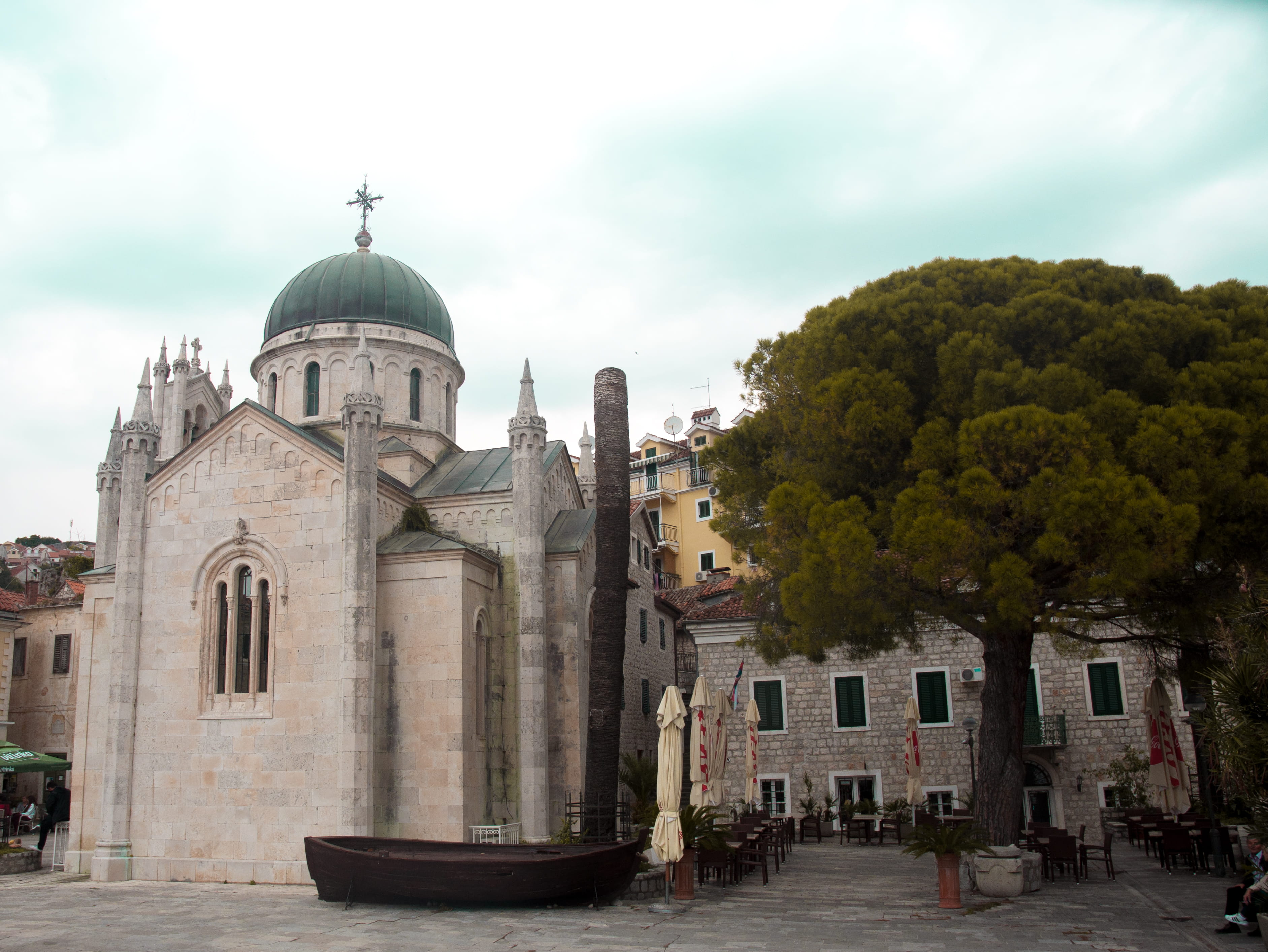 dome, built structure, tree, spirituality, the past, city, building, building exterior, no people, history, herceg novi, sky, outdoors, montenegro, architecture, HD Wallpaper