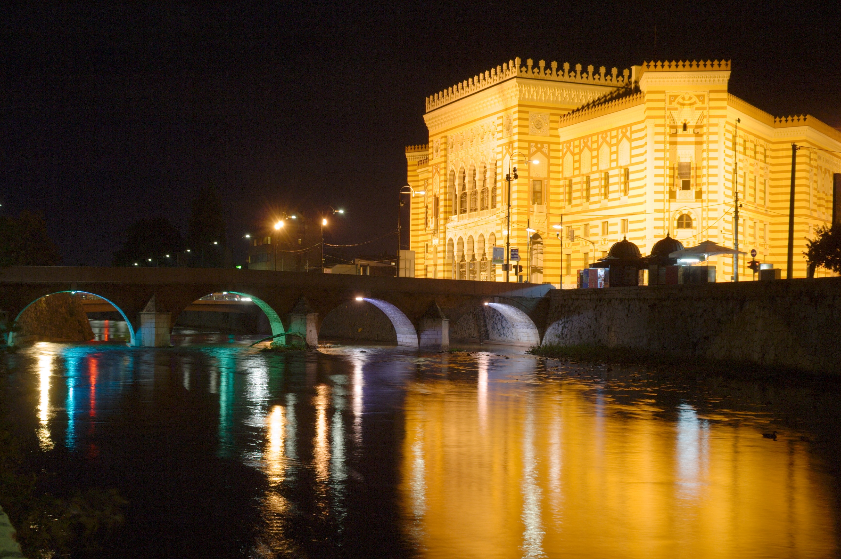 nature, history, bosnia, connection, building, city, built structure, arch, waterfront, town hall, water, sarajevo, river, old, architecture, bridge, building exterior, HD Wallpaper