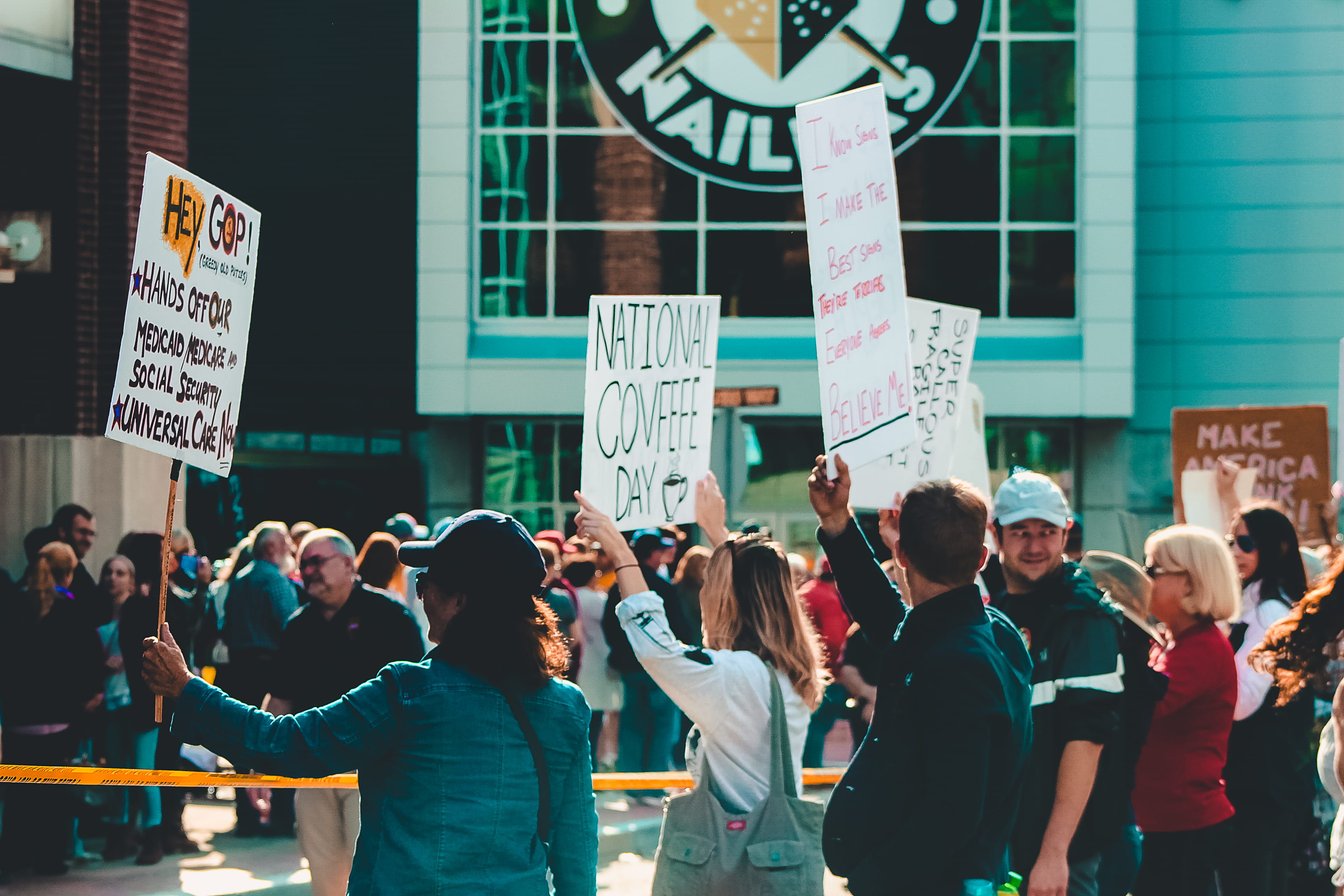 city, demonstration, men, democracy, action, real people, posters, signs, communication, architecture, man, street, woman, women, large group of people, HD Wallpaper