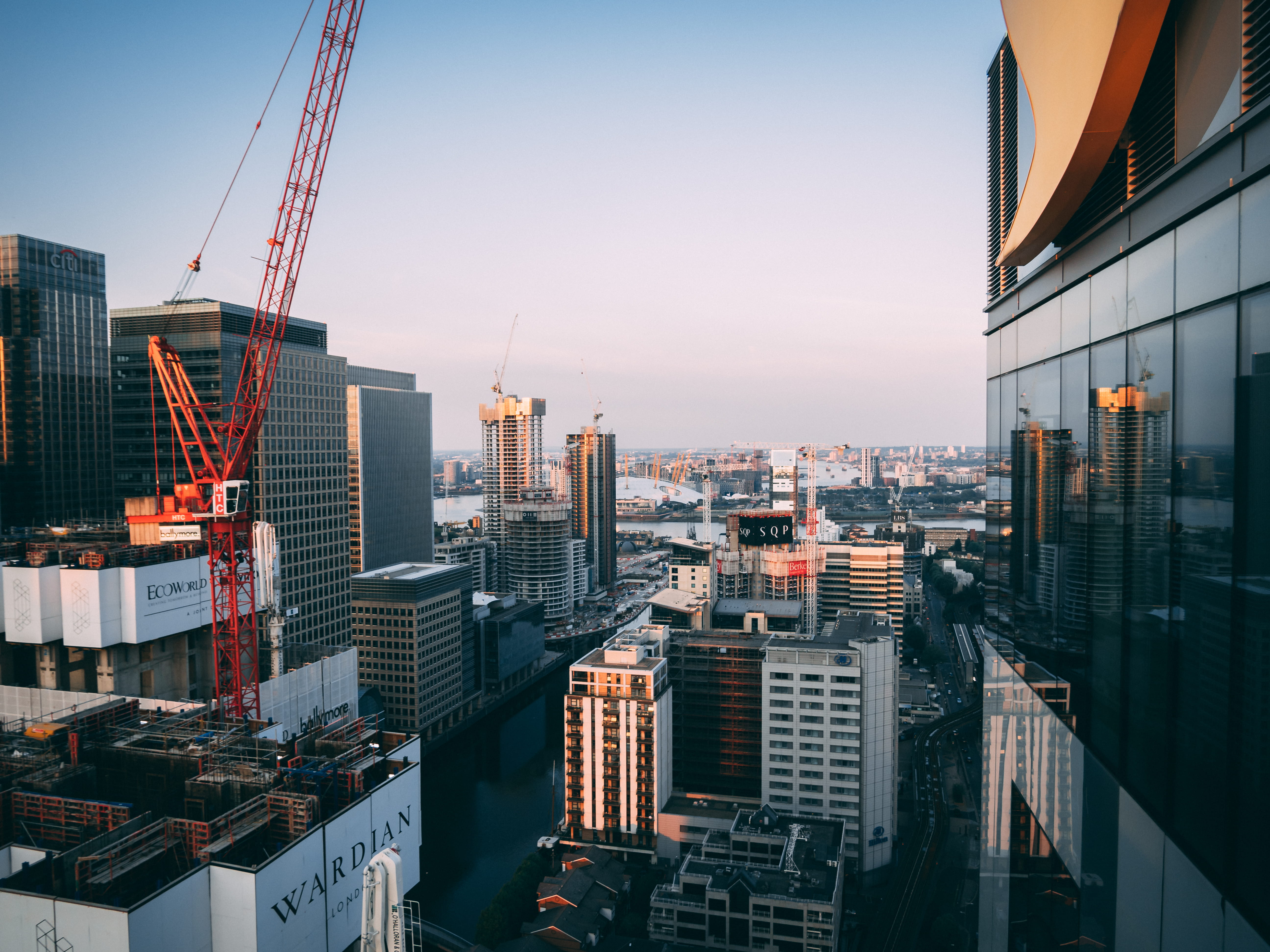 reflection, landscape, office building exterior, nature, no people, architecture, high rise, development, residential district, city, tall - high, built structure, HD Wallpaper