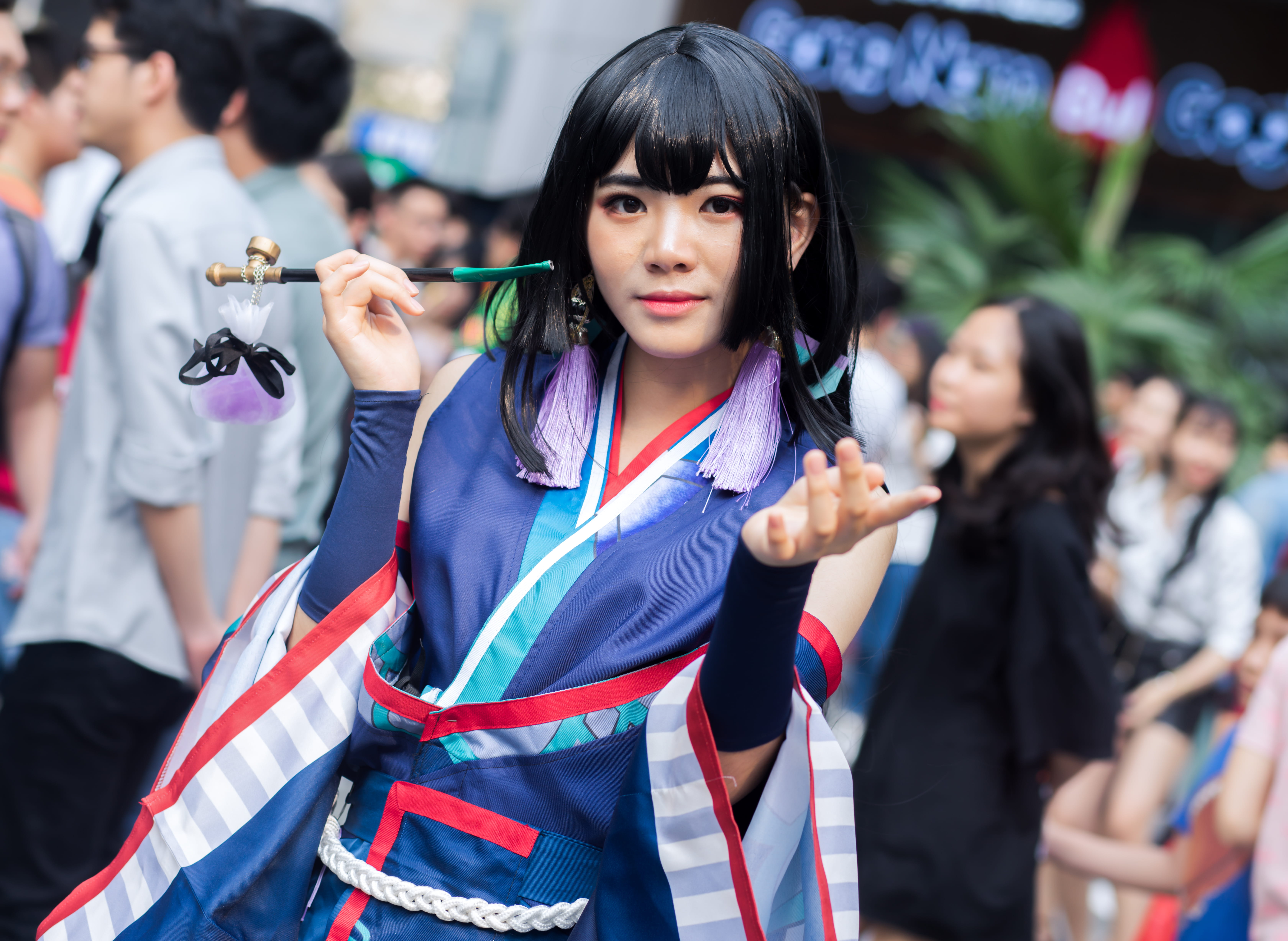 medium group of people, parade, young women, focus on foreground, daylight, street, young, standing, men, incidental people, focus, holding, group, fashion, HD Wallpaper