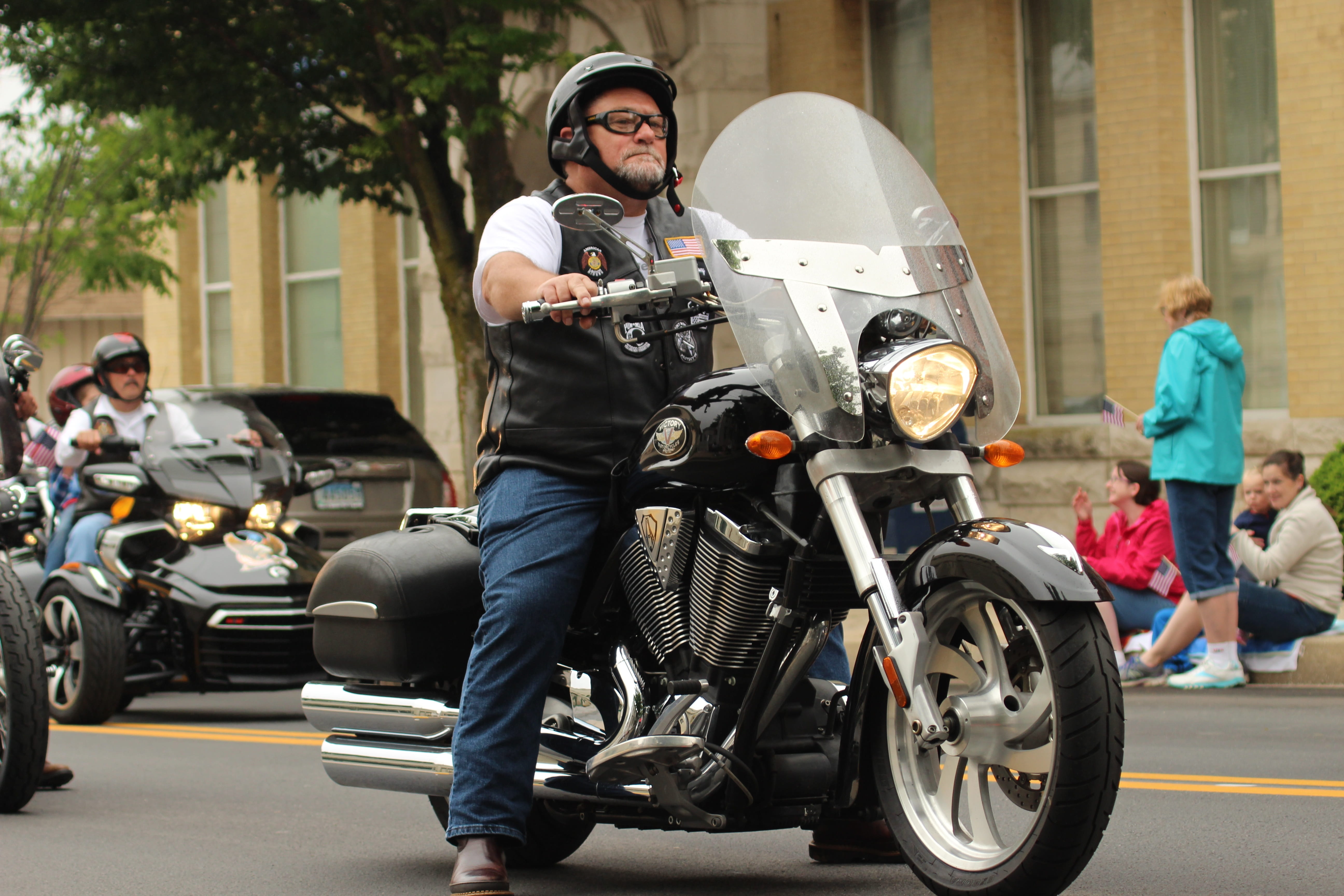 hunk, transportation, casual clothing, lifestyles, handsome, alpha male, full length, motorcycle, man, glasses, parade, country, america, land vehicle, HD Wallpaper