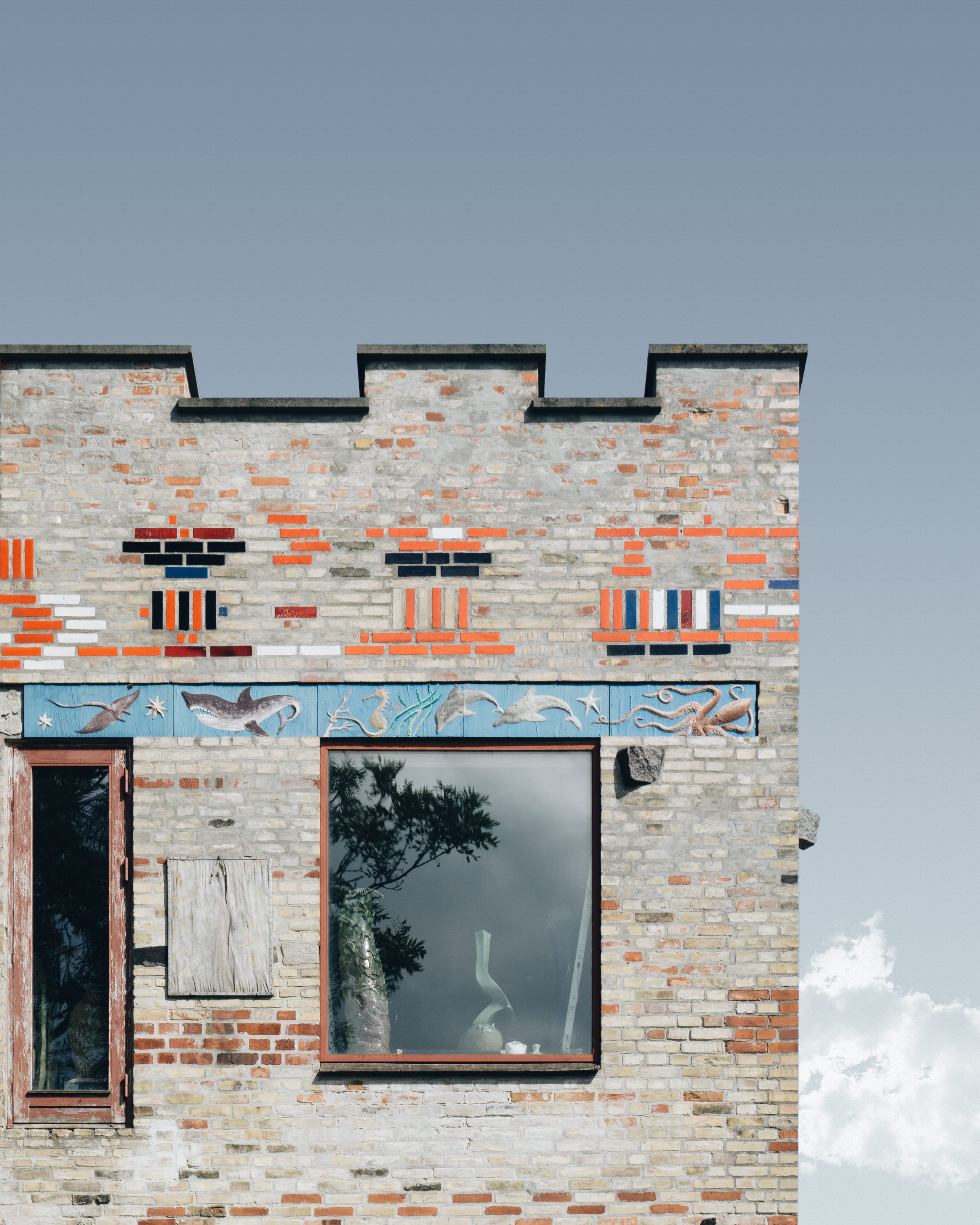 copy space, low angle view, urban, mosaïc, old, building, no people, print, blue, built structure, 2K, daytime, building exterior, pattern, Phone HD Wallpaper