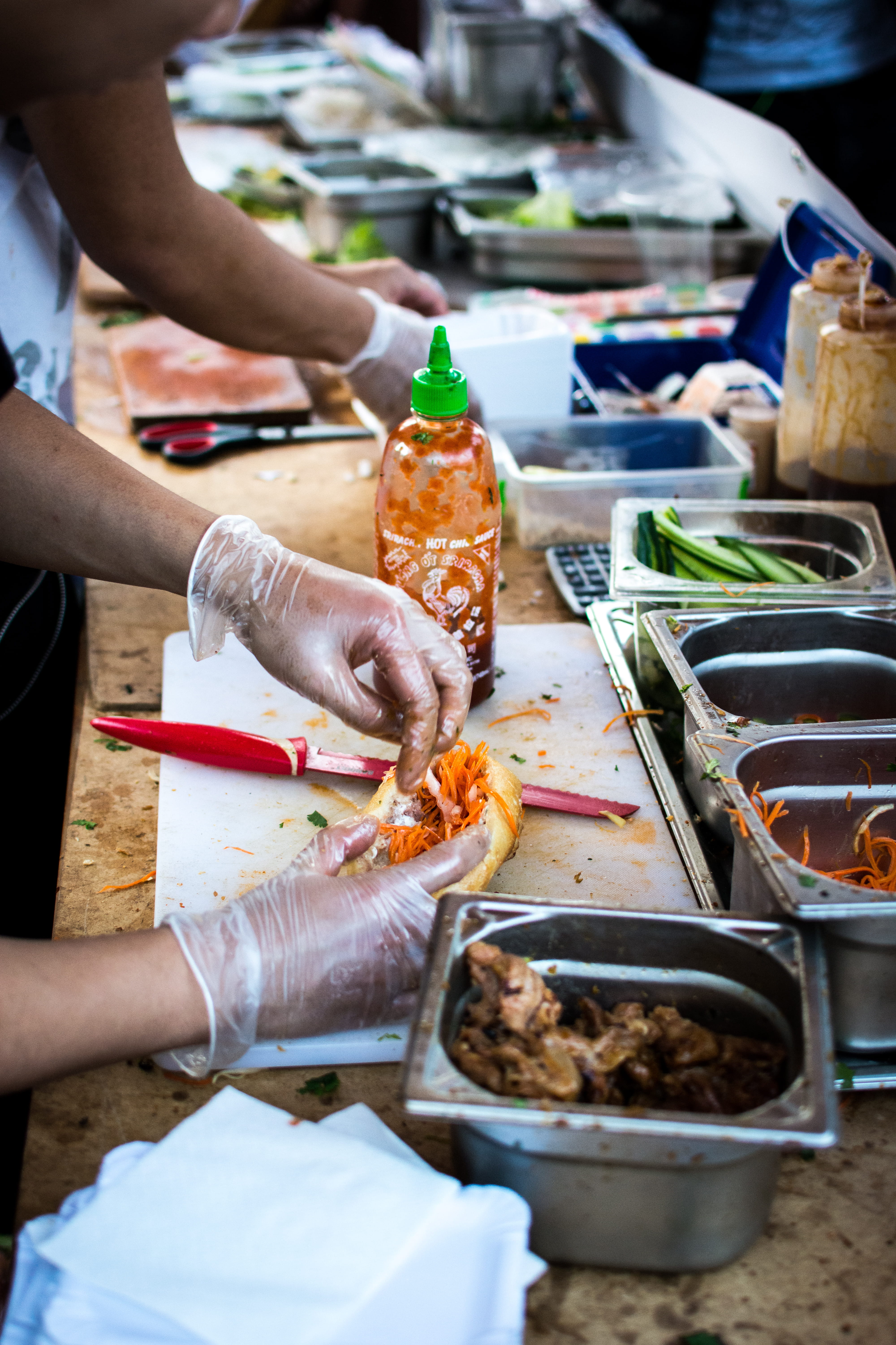 5K, human hand, holding, indoors, preparing food, hands, food festival, hand, Vietnamese, for sale, banh, preparation, food, festival, one person, mi, Phone HD Wallpaper
