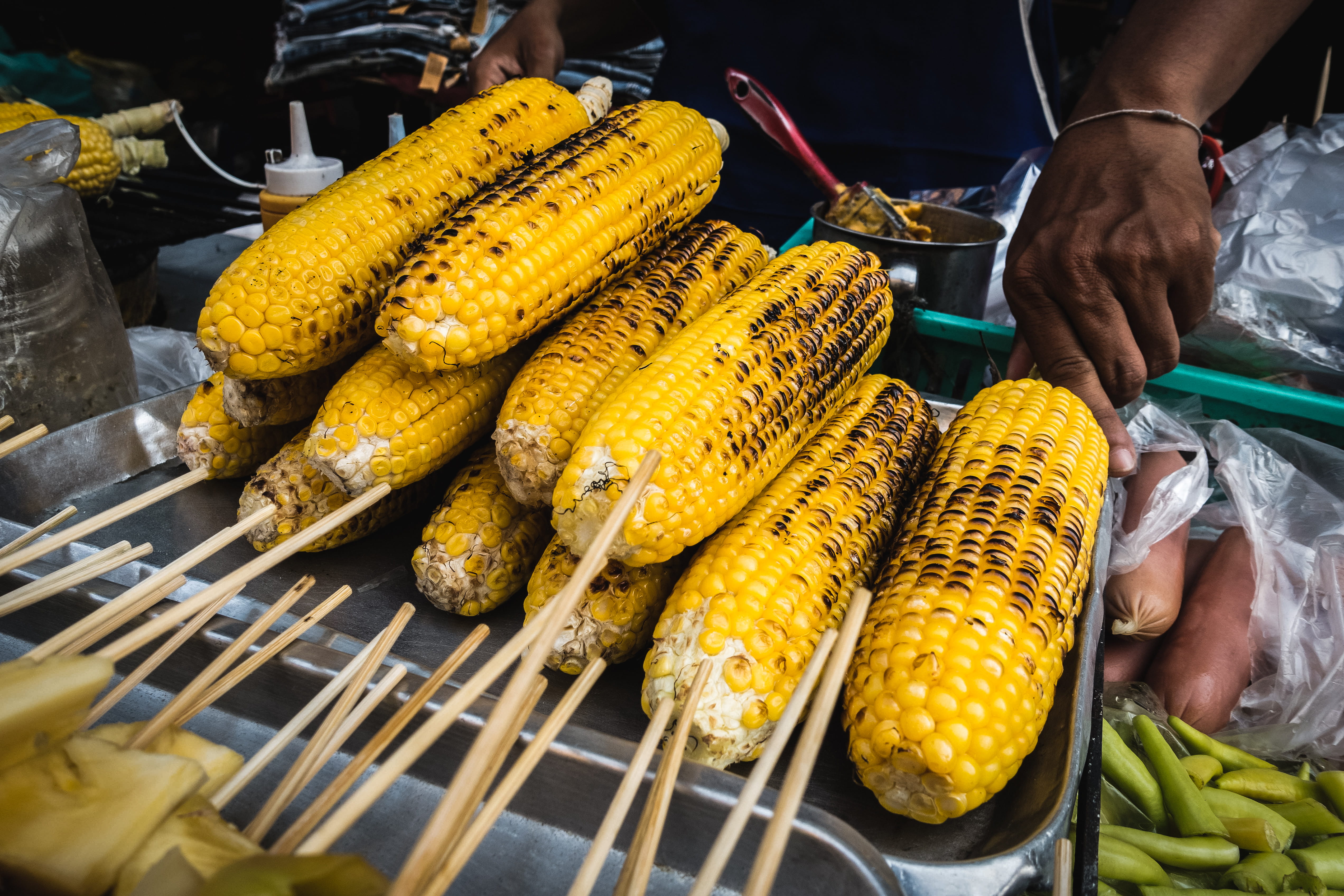 food and drink, yellow, wellbeing, large group of objects, retail, corn on the cob, street food, occupation, Grilled, corn, barbecue, outdoors, market, HD Wallpaper