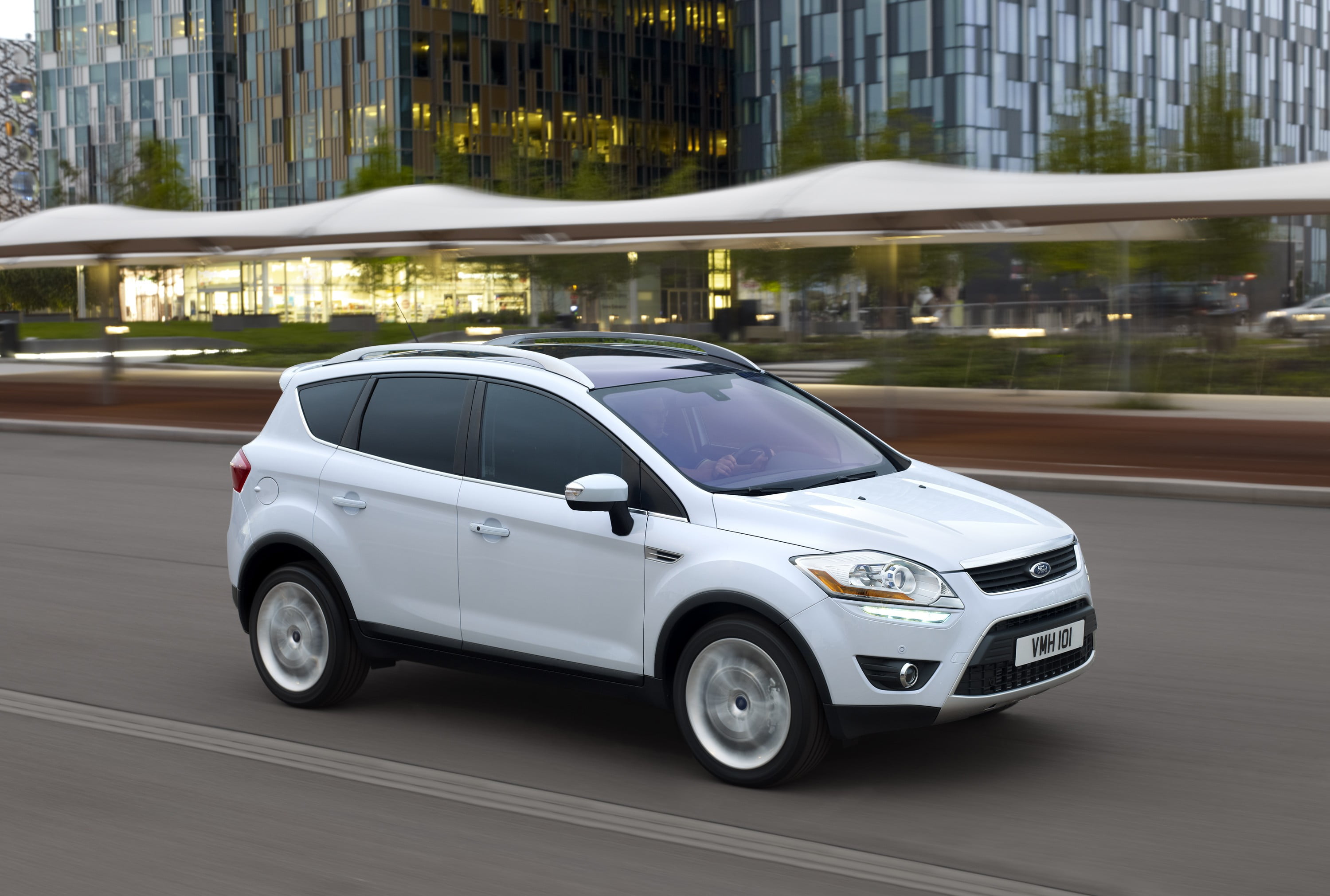 road, city, Ford Kuga, reflection, on the move, luxury, day, modern, architecture, transportation, nature, travel, outdoors, built structure, motion, car, HD Wallpaper