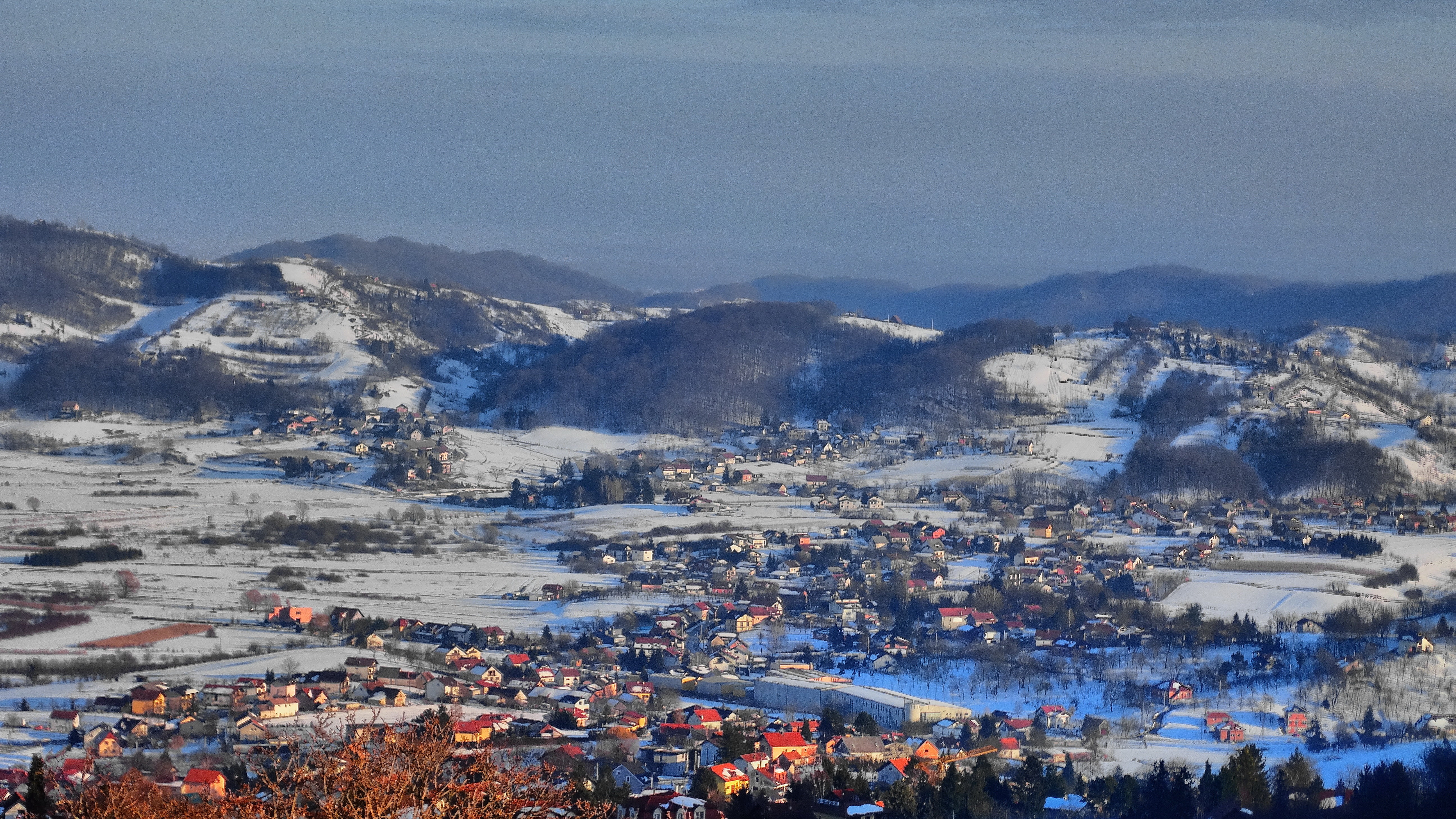 samobor, architecture, built structure, sky, building exterior, mountain, croatia, landscape, building, city, town, postcard, cityscape, day, winter, mountain range, HD Wallpaper