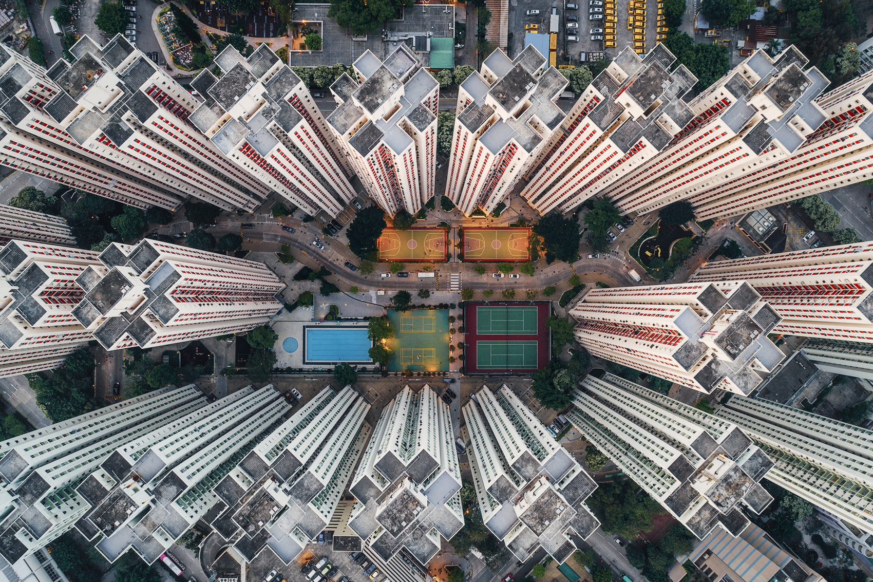 city, swimming pool, architecture, 720P, road, trees, Hong Kong, building, photography, cityscape, aerial view, skyscraper, Andy Yeung, drone, tennis courts, HD Wallpaper
