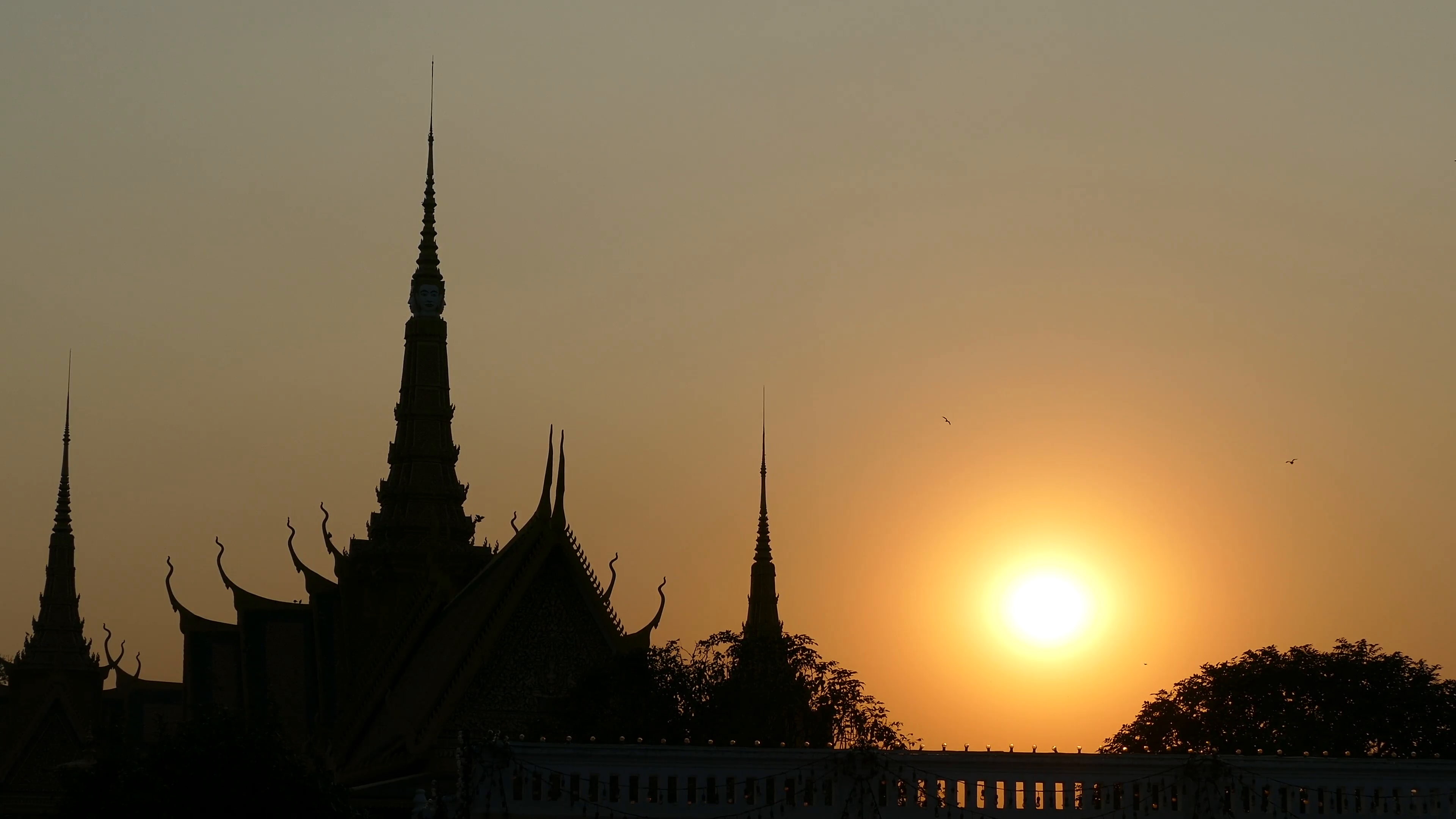 palace, landmark, tourist attraction, evening, 4K, phnom penh, orange sky, cambodia, sunset, dusk, asia, royal palace, tower, HD Wallpaper