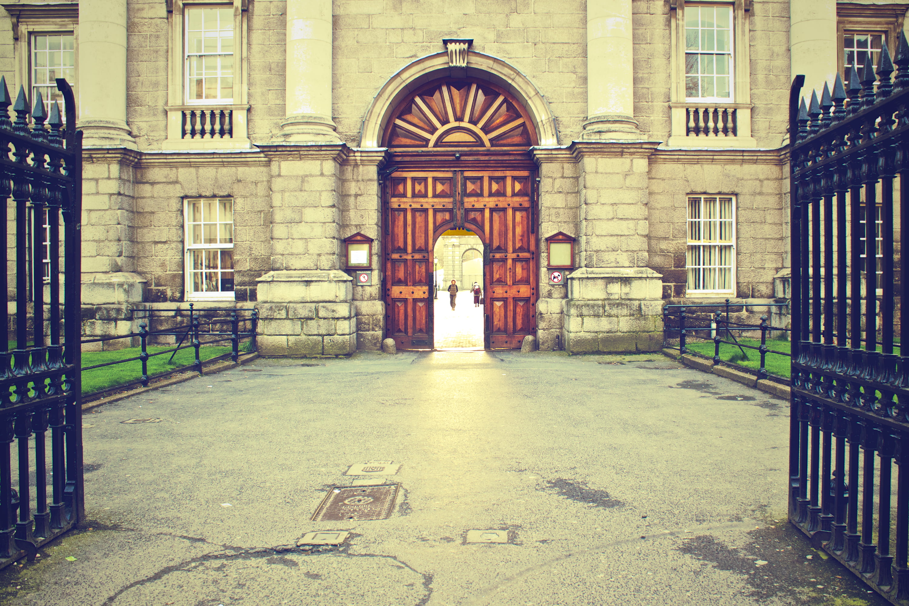 transportation, metal, facade, arched, day, gate, campus, door, building, class, window, entrance, gray, built structure, concrete, empty, direction, sign, HD Wallpaper